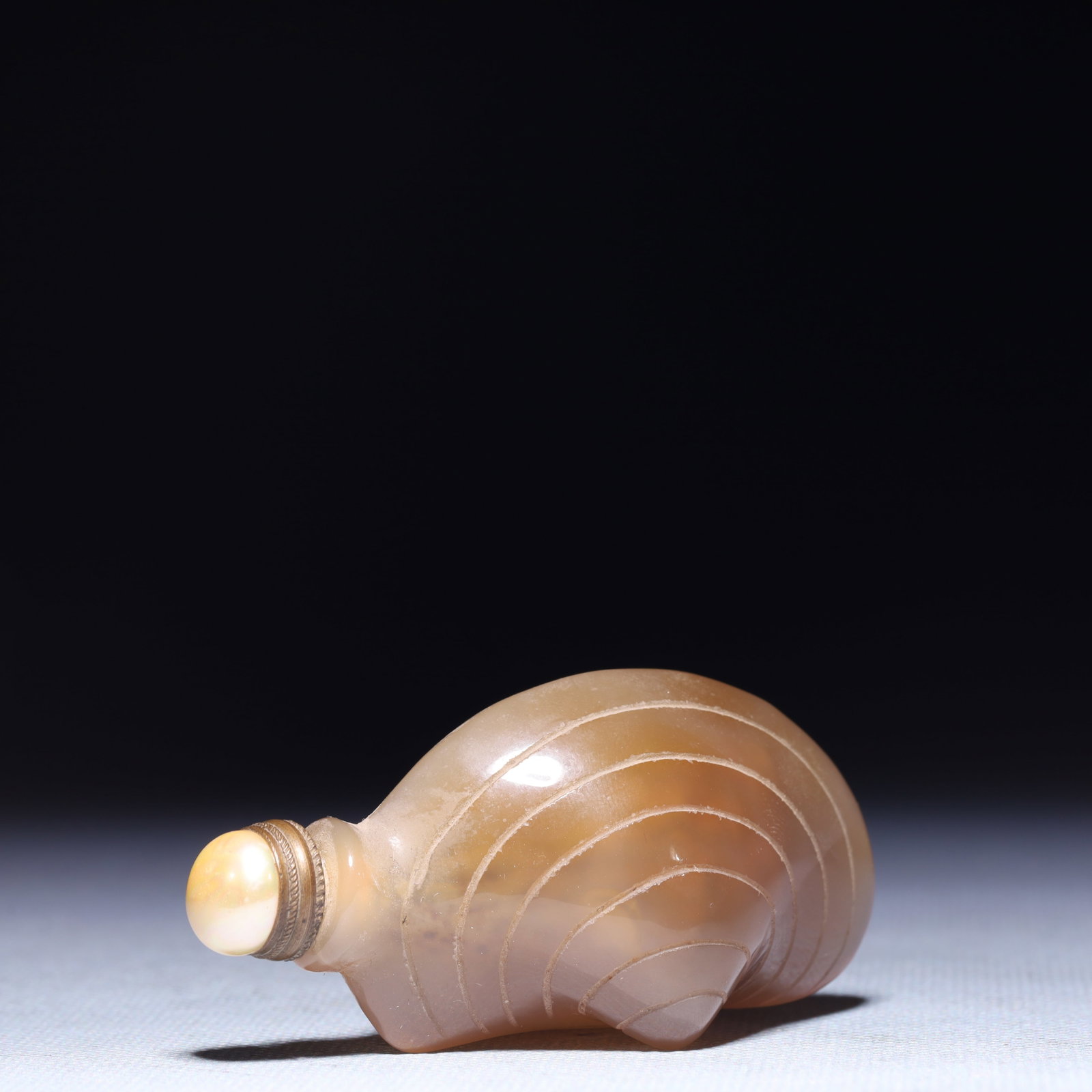 An Exquisite Agate Snuff Bottle - 3