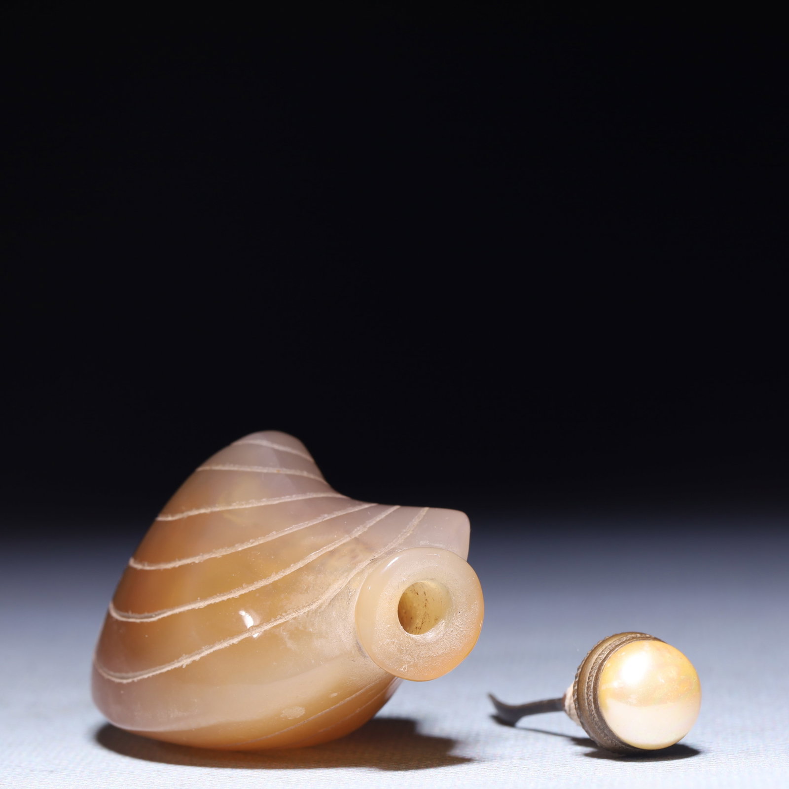 An Exquisite Agate Snuff Bottle - 7