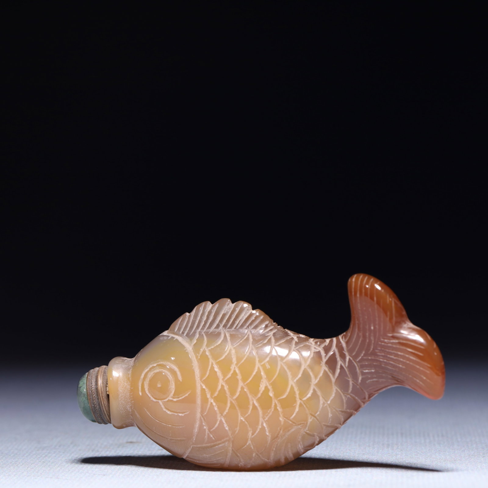 An Exquisite Agate Fish Snuff Bottle - 7