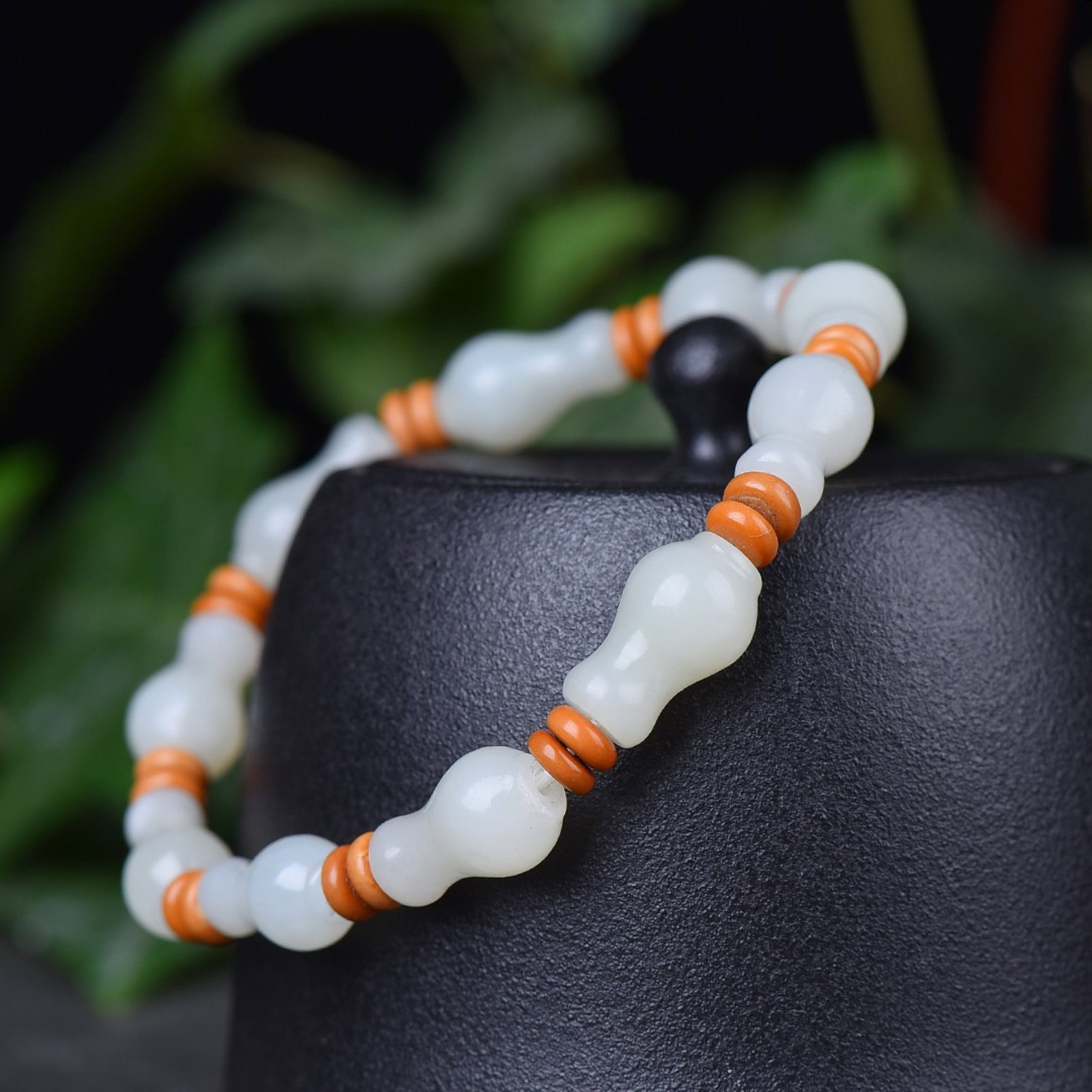 An Exquisite White Jade Bracelets - 2