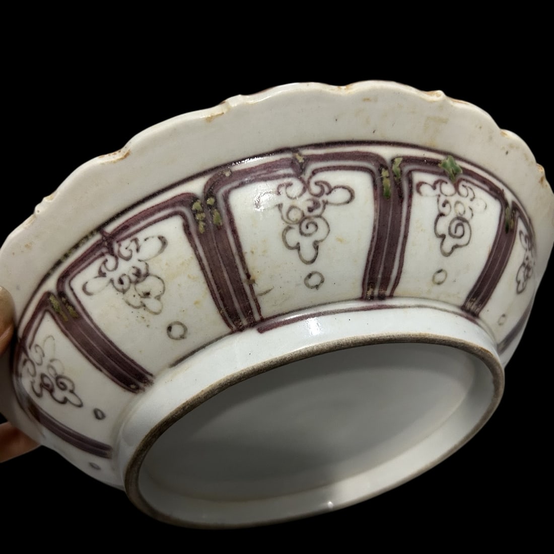 An Exquisite Underglaze-Red Flower Pattern Plate - 5