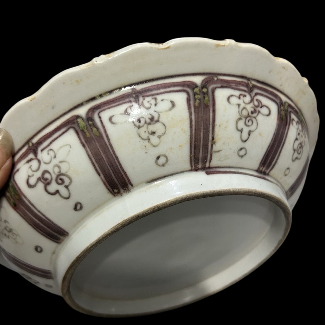 An Exquisite Underglaze-Red Flower Pattern Plate - 7