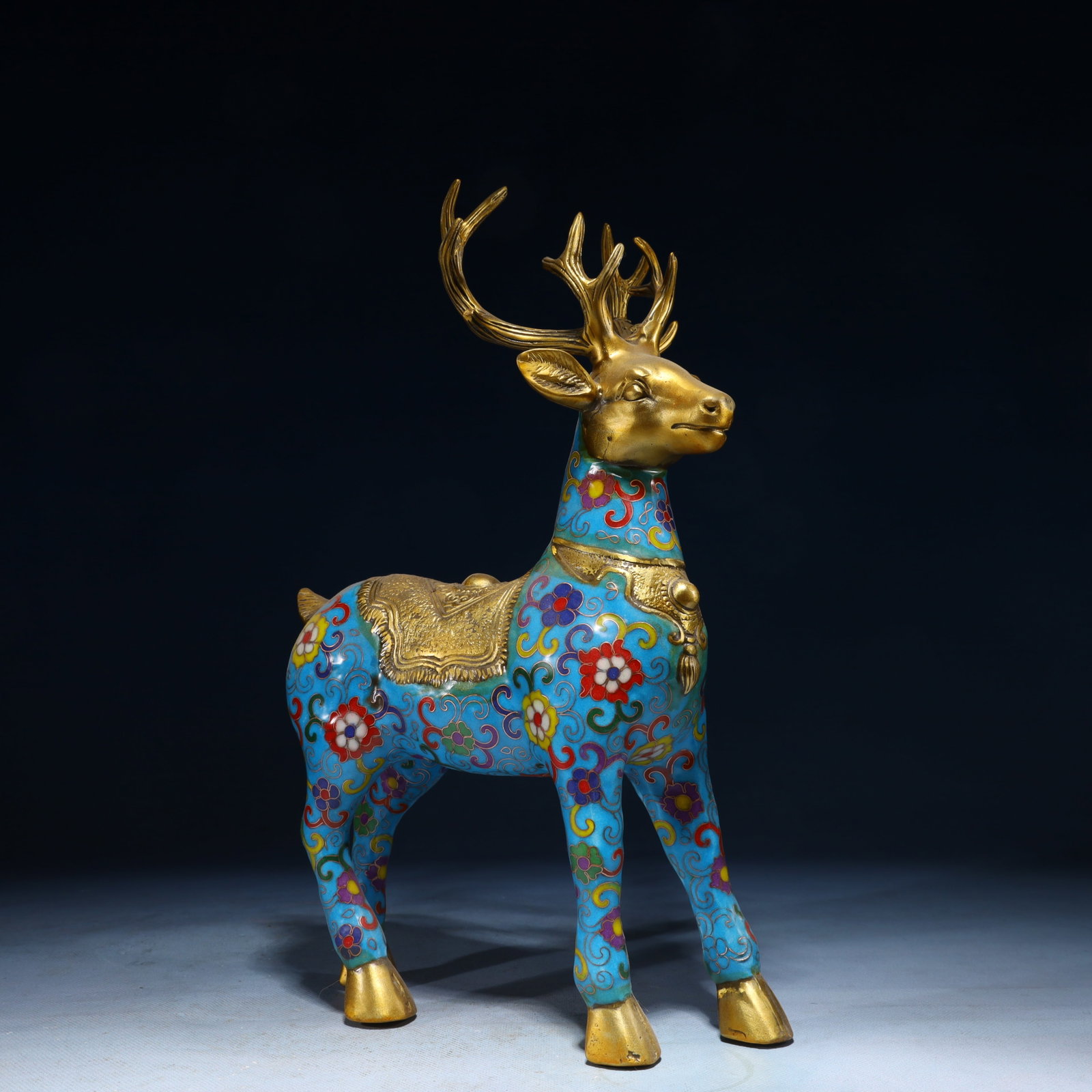 An Exquisite Cloisonne Lotus Pattern Deer Ornament - 2