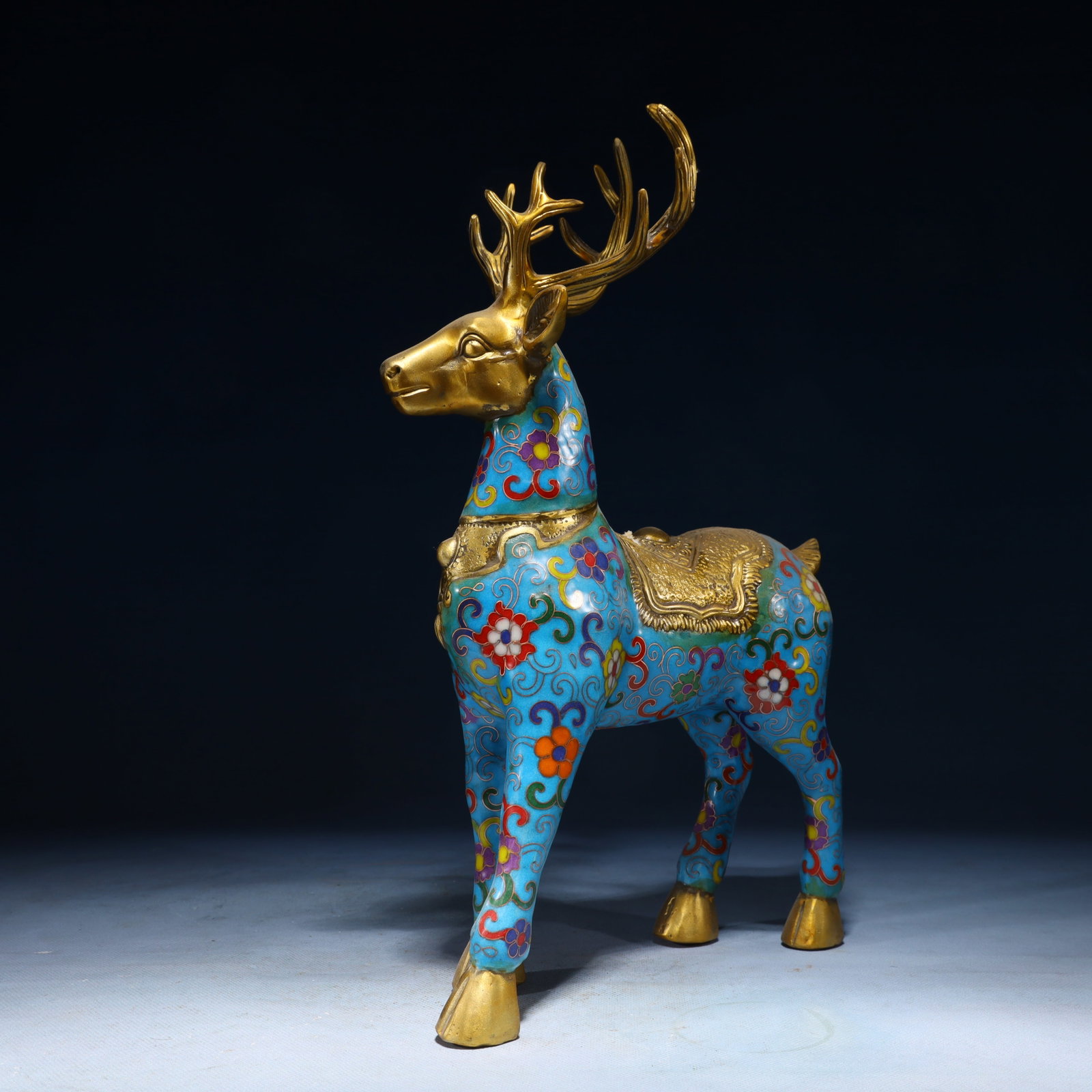 An Exquisite Cloisonne Lotus Pattern Deer Ornament - 4