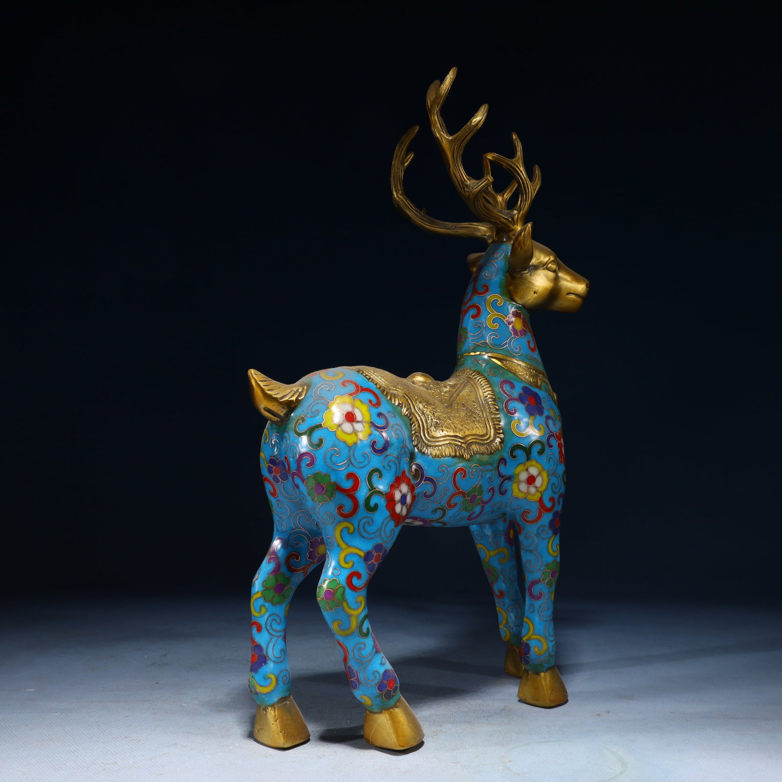 An Exquisite Cloisonne Lotus Pattern Deer Ornament - 7