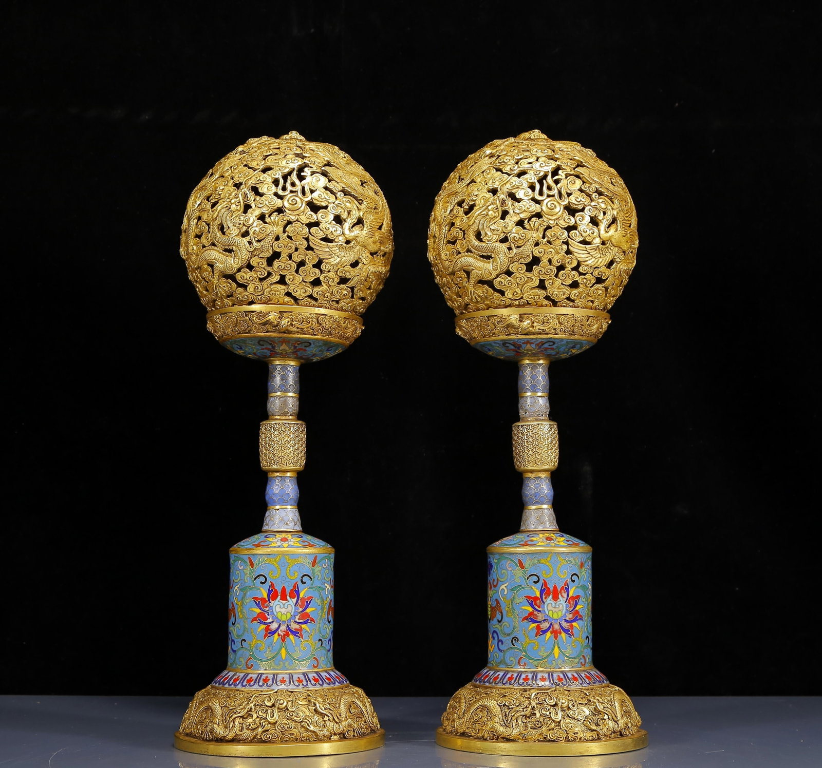A Pair of Rare Cloisonne Dragon and Phoenix Pattern Censers: A Pair of Rare Cloisonne Dragon and Phoenix Pattern Censers,Qing Dynasty, China,Qianlong Four-character Mark,Size:5.1inx15.4in,Total Weight:6140g 一对景泰蓝龙࠰