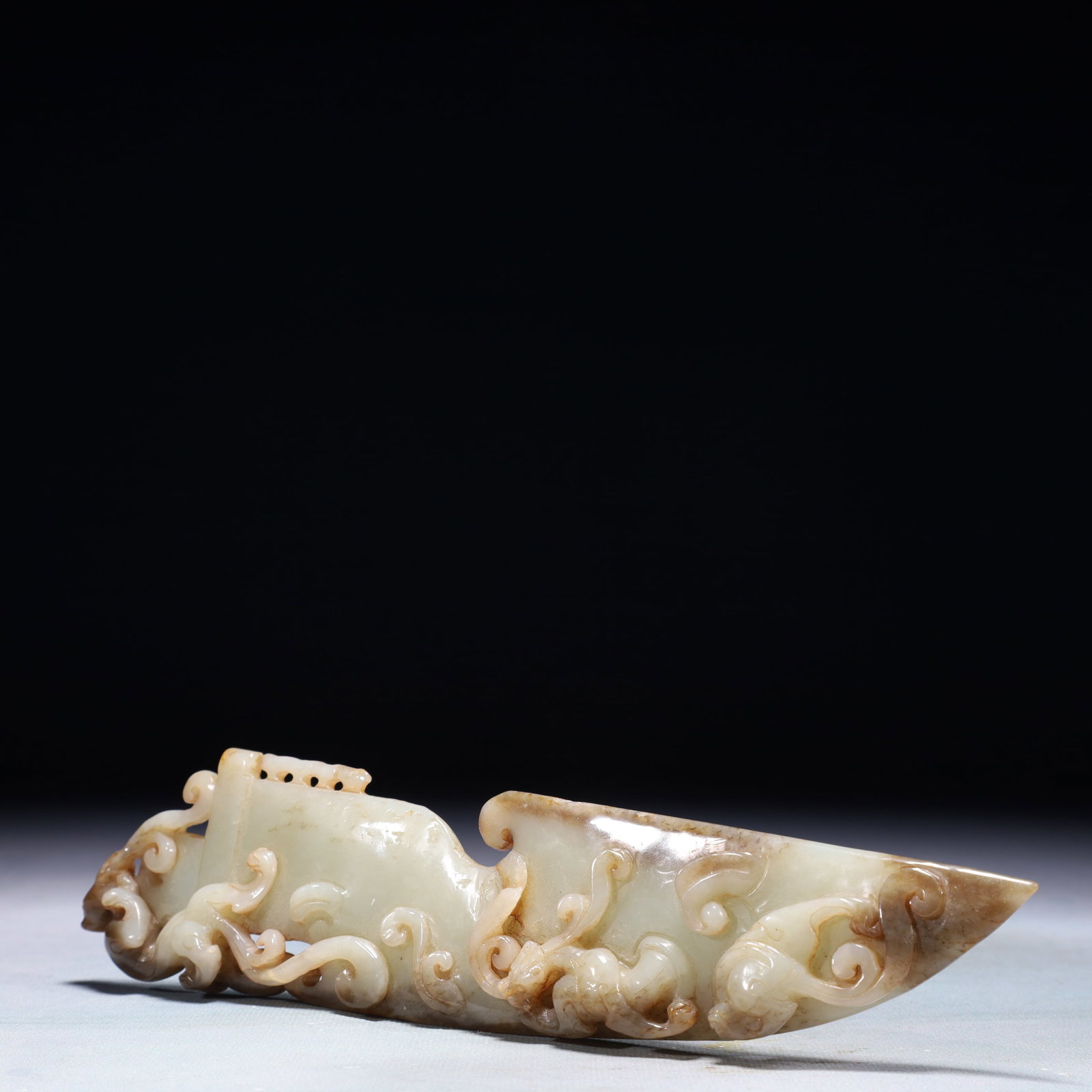 An Exquisite White Jade Beast Pattern Pendant - 4