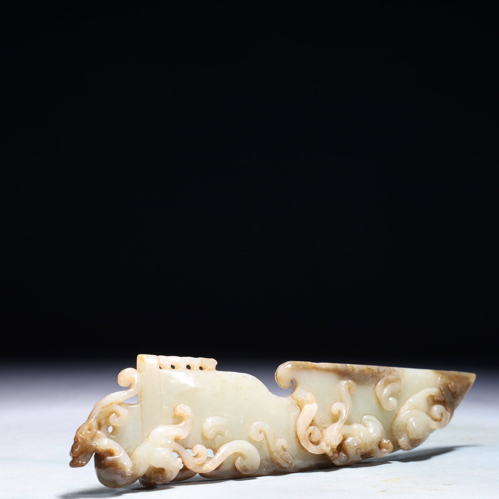 An Exquisite White Jade Beast Pattern Pendant - 5