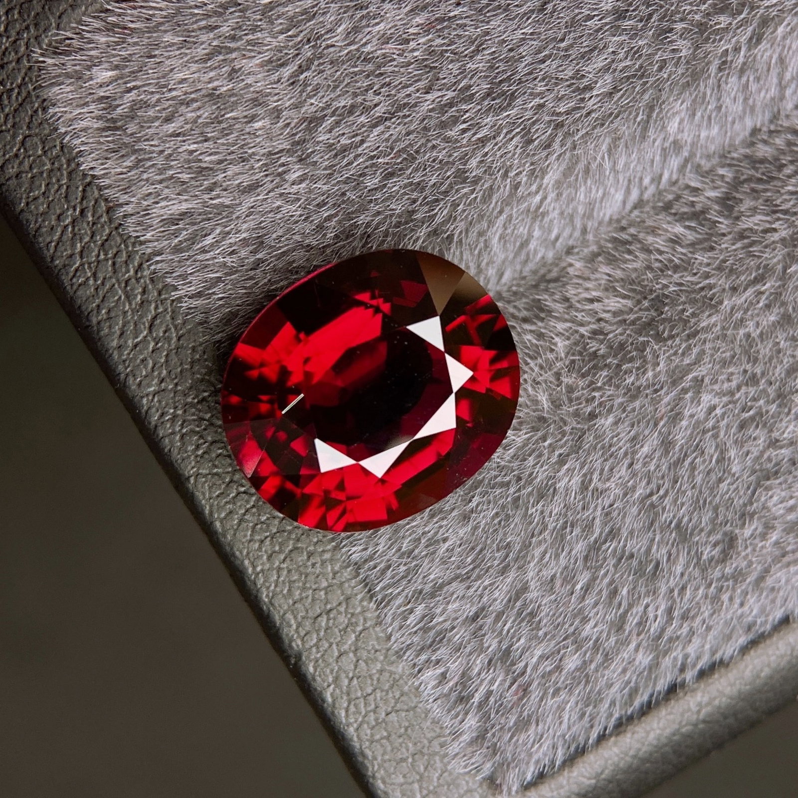 7.03Ctw Natural Tourmaline Loose: 7.03Ctw Natural Tourmaline Loose,Size:0.5inx0.4inx0.3in 7.03Ctw天然碧玺裸石