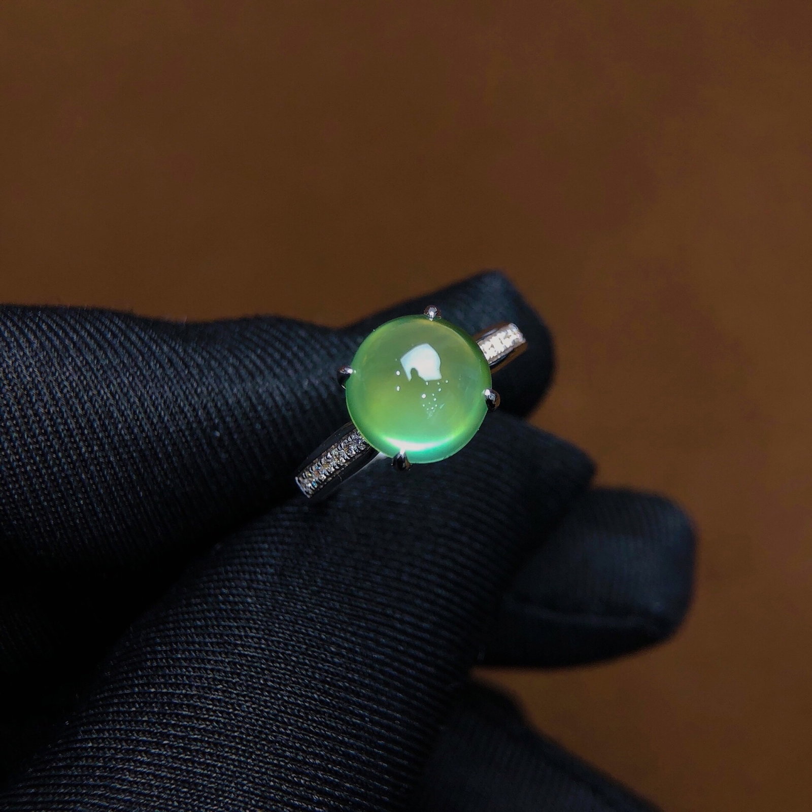 4.5Ctw Sterling Silver Inlaid Natural Gemstone Ring: 4.5Ctw Sterling Silver Inlaid Natural Gemstone Ring,Size:0.4inx0.3in 4.5Ctw纯银嵌天然宝石戒指