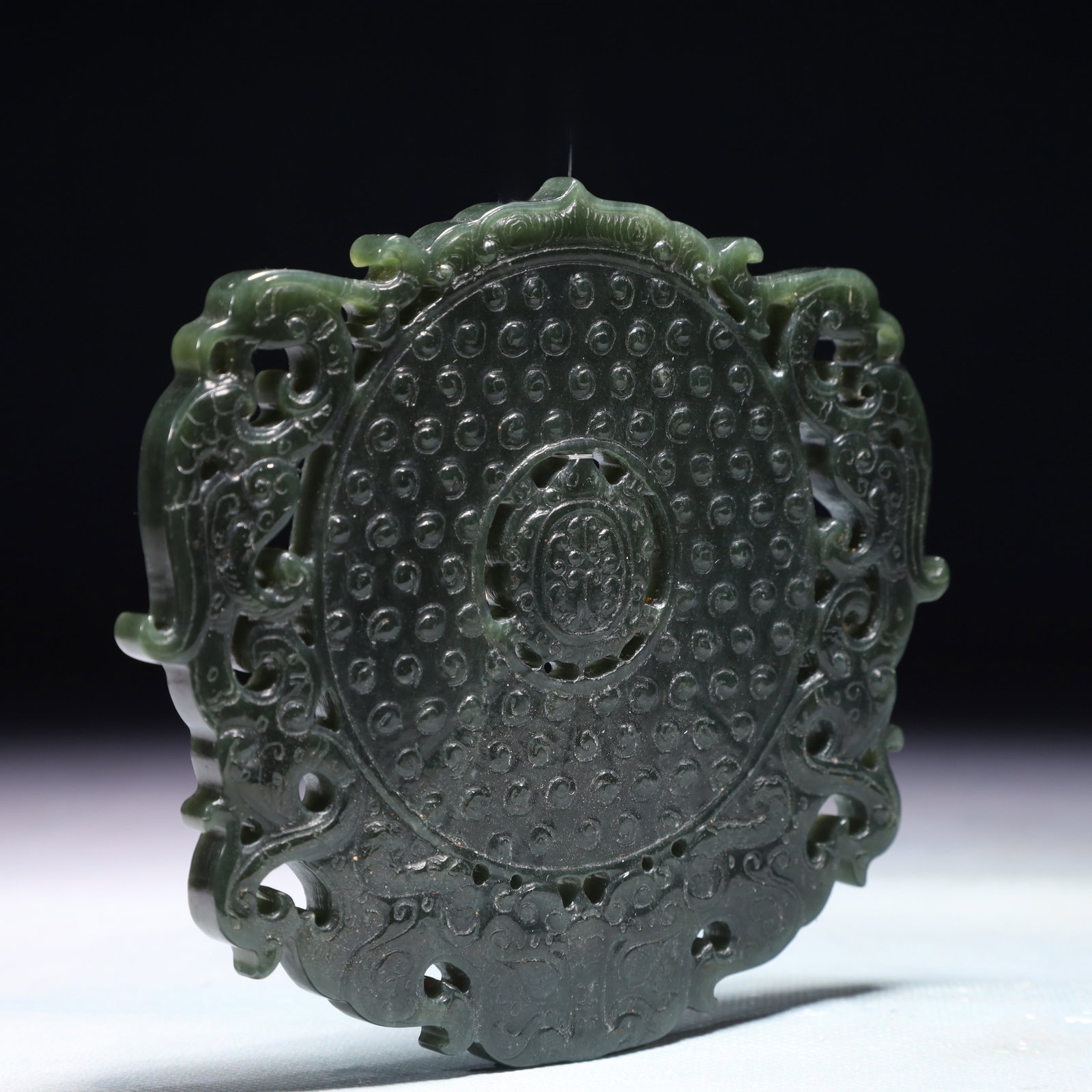 An Exquisite Jasper Beast-Face Pattern Pendant - 3