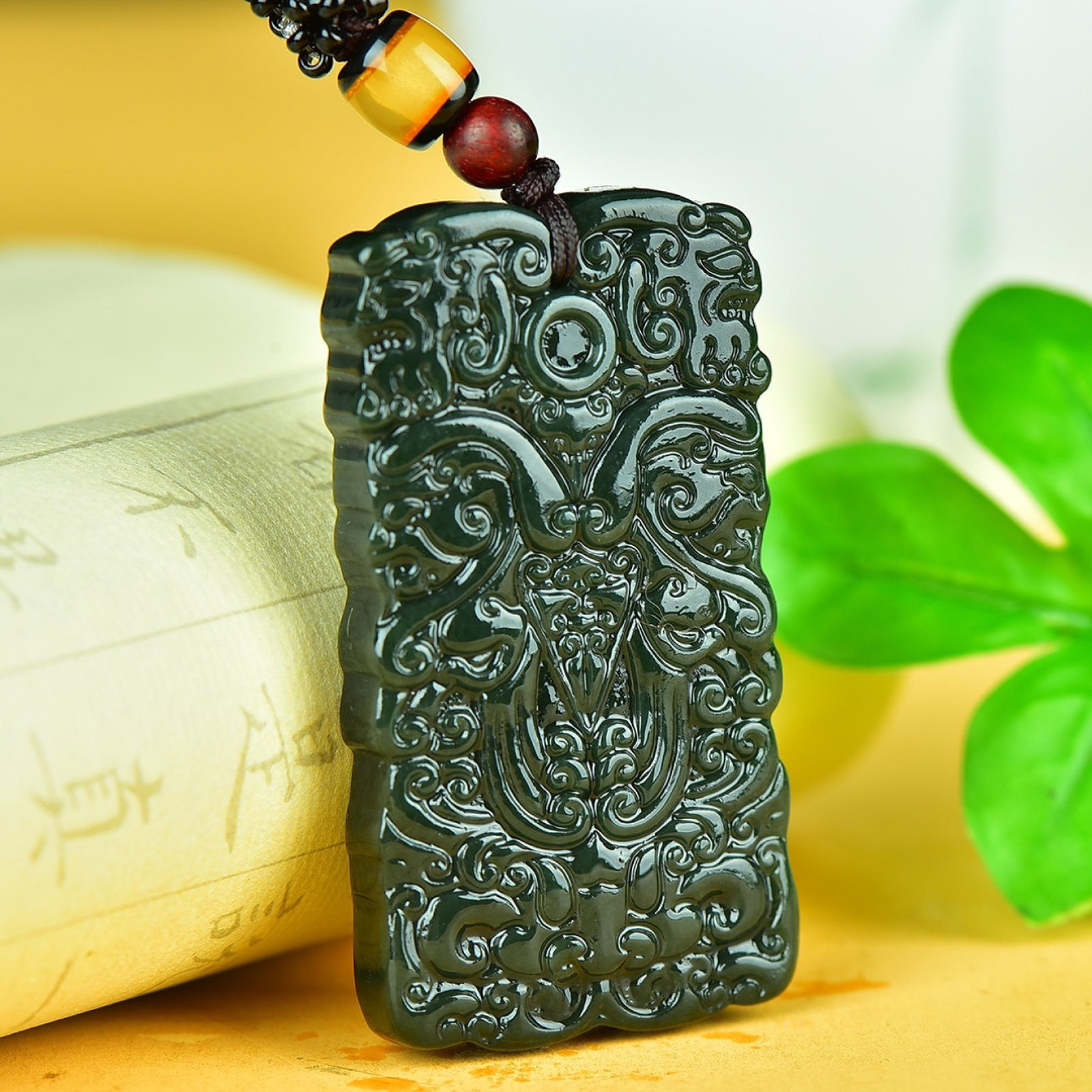 An Exquisite Jasper Auspicious Beast Pattern Pendant - 2