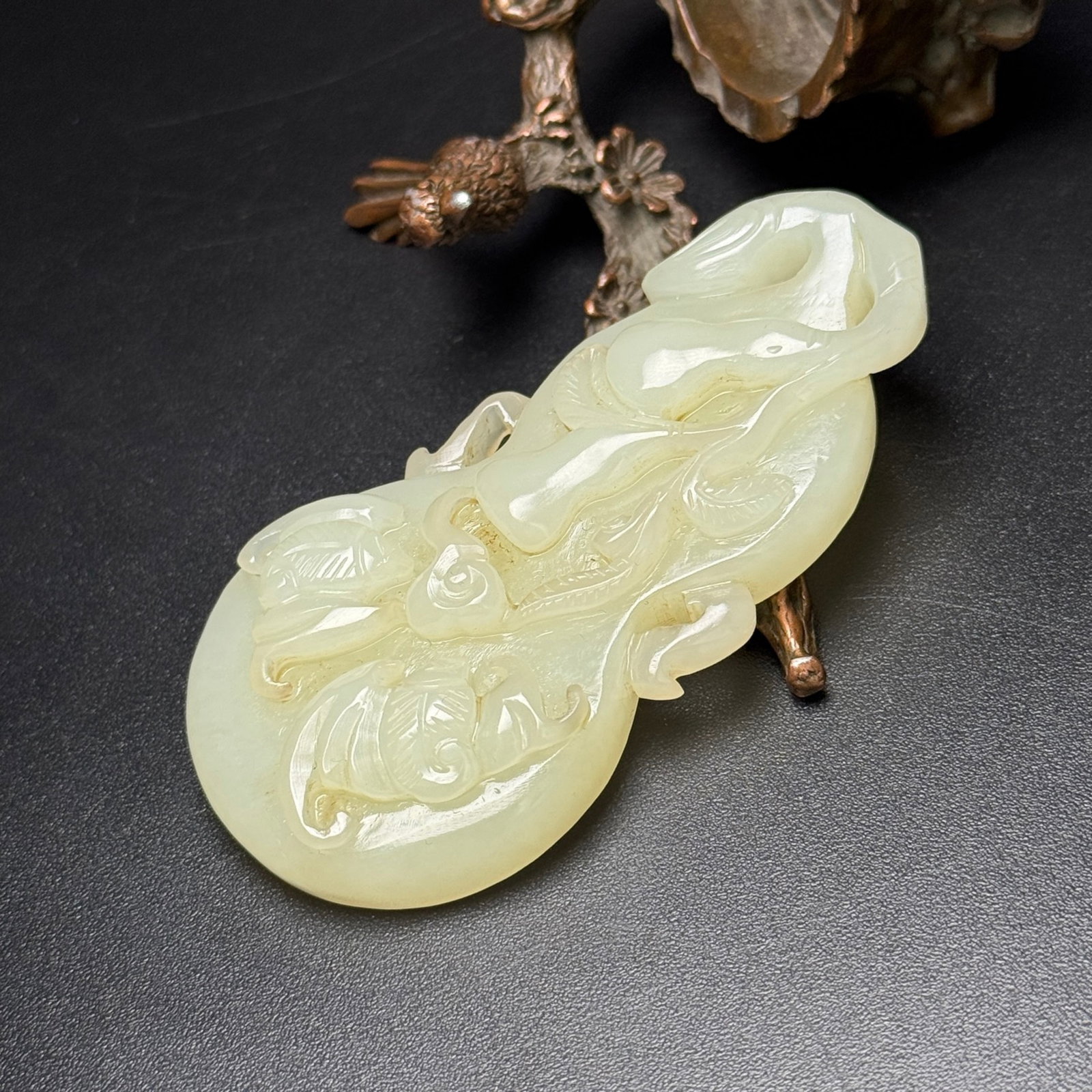 An Exquisite White Jade Bats Pattern Pendant - 3