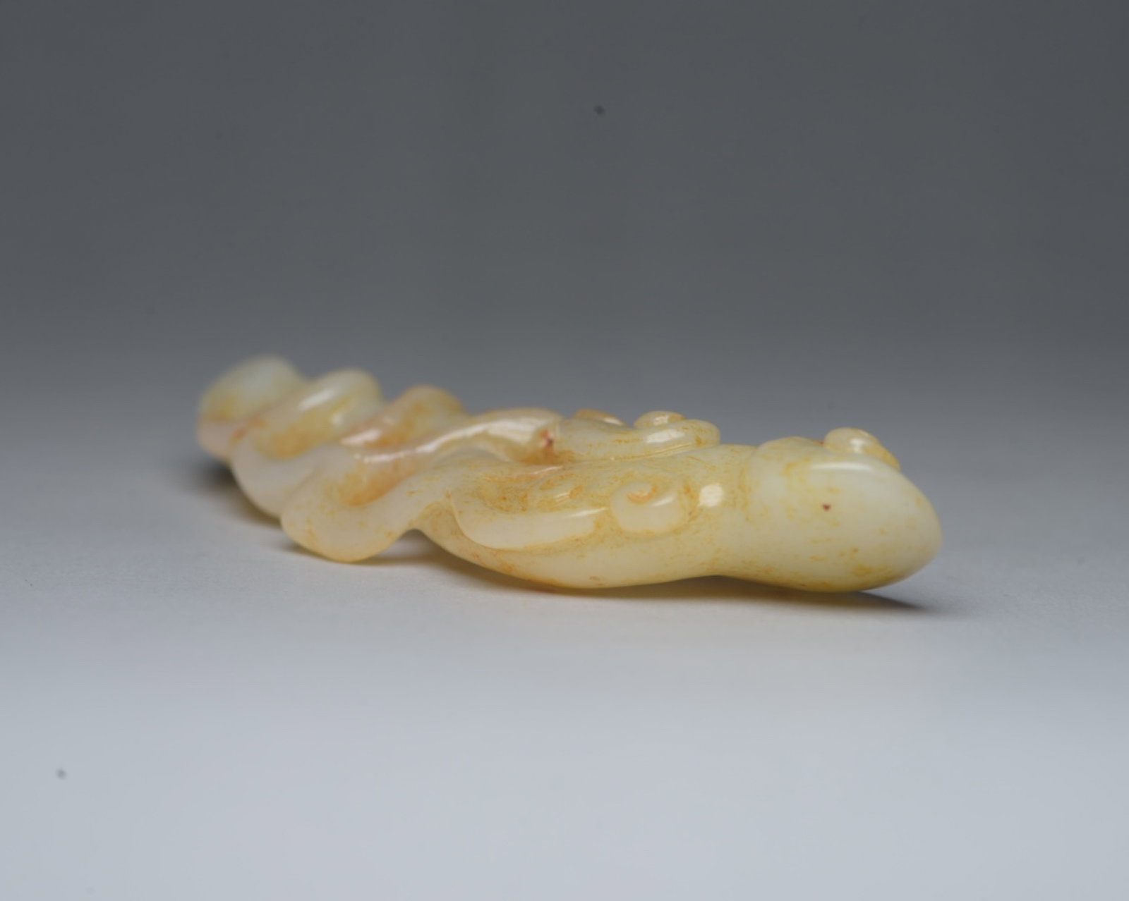 An Exquisite White Jade Auspicious Cloud Pattern Ruyi - 4