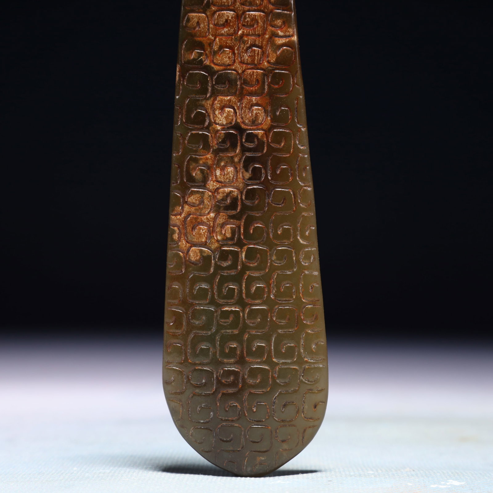 An Exquisite Archaic Jade Auspicious Cloud Pattern Pendant - 3