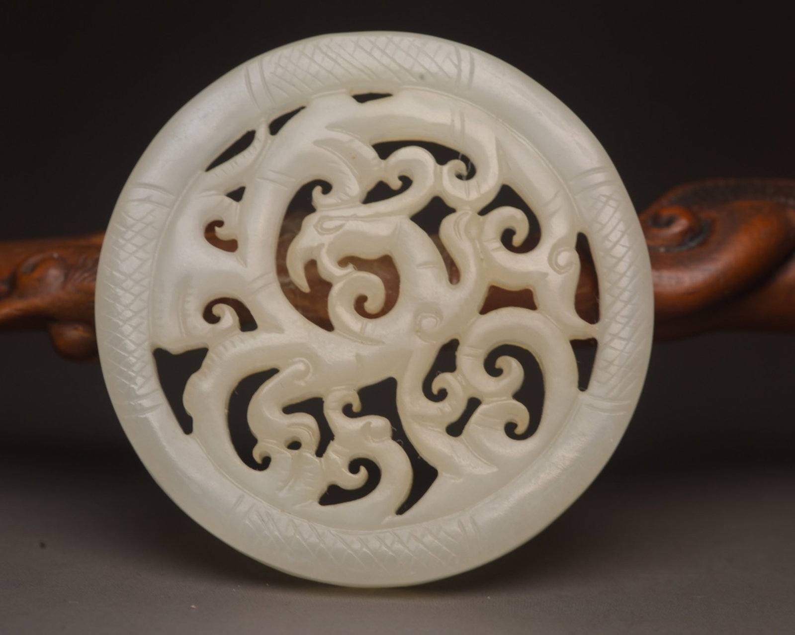 An Exquisite White Jade Phoenix Pattern Pendant