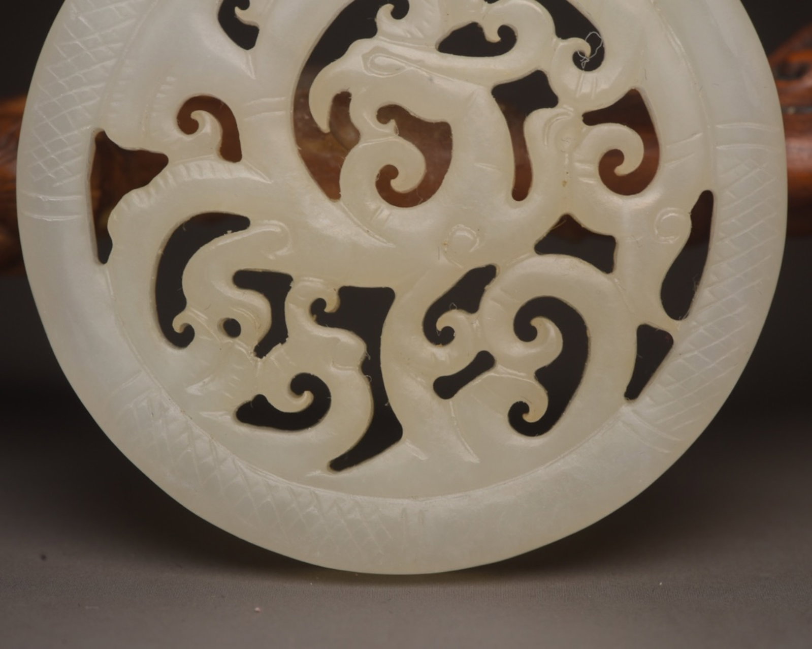 An Exquisite White Jade Phoenix Pattern Pendant - 5