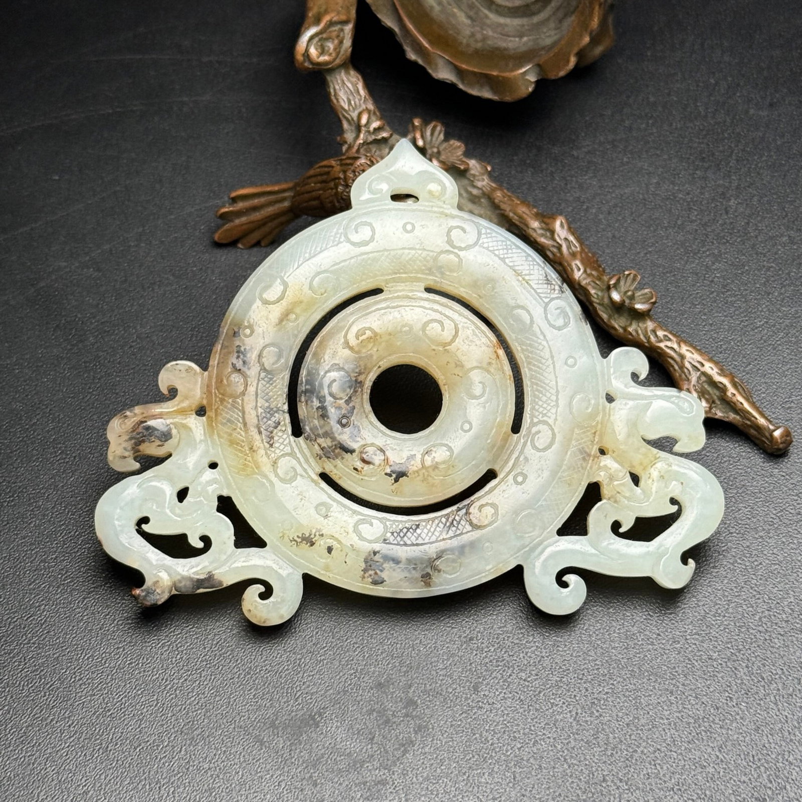 An Exquisite White Jade Phoenix Pendant: An Exquisite White Jade Phoenix Pendant,Qing Dynasty,China,Size:3.2inx2.5inx0.2in,Weight:43g 白玉凤佩,中国清代