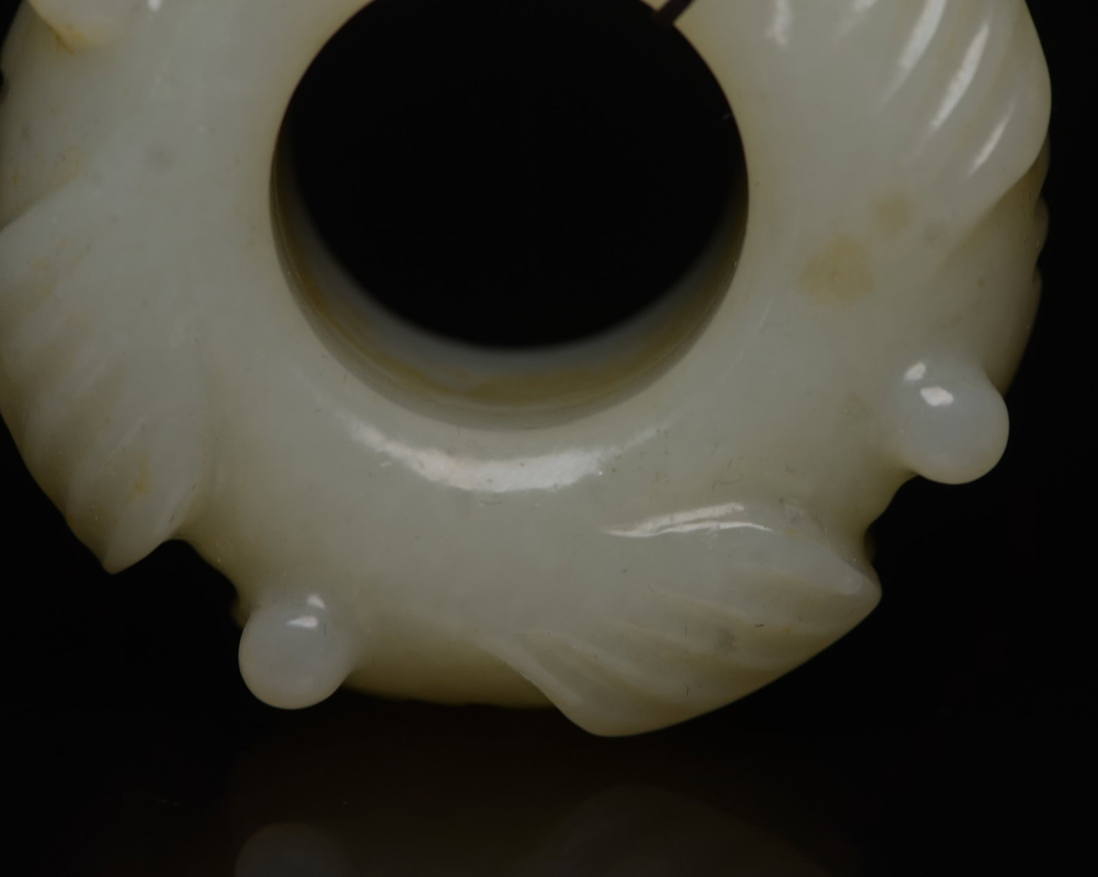 An Exquisite White Jade Cicada Pattern Thumb Ring - 7