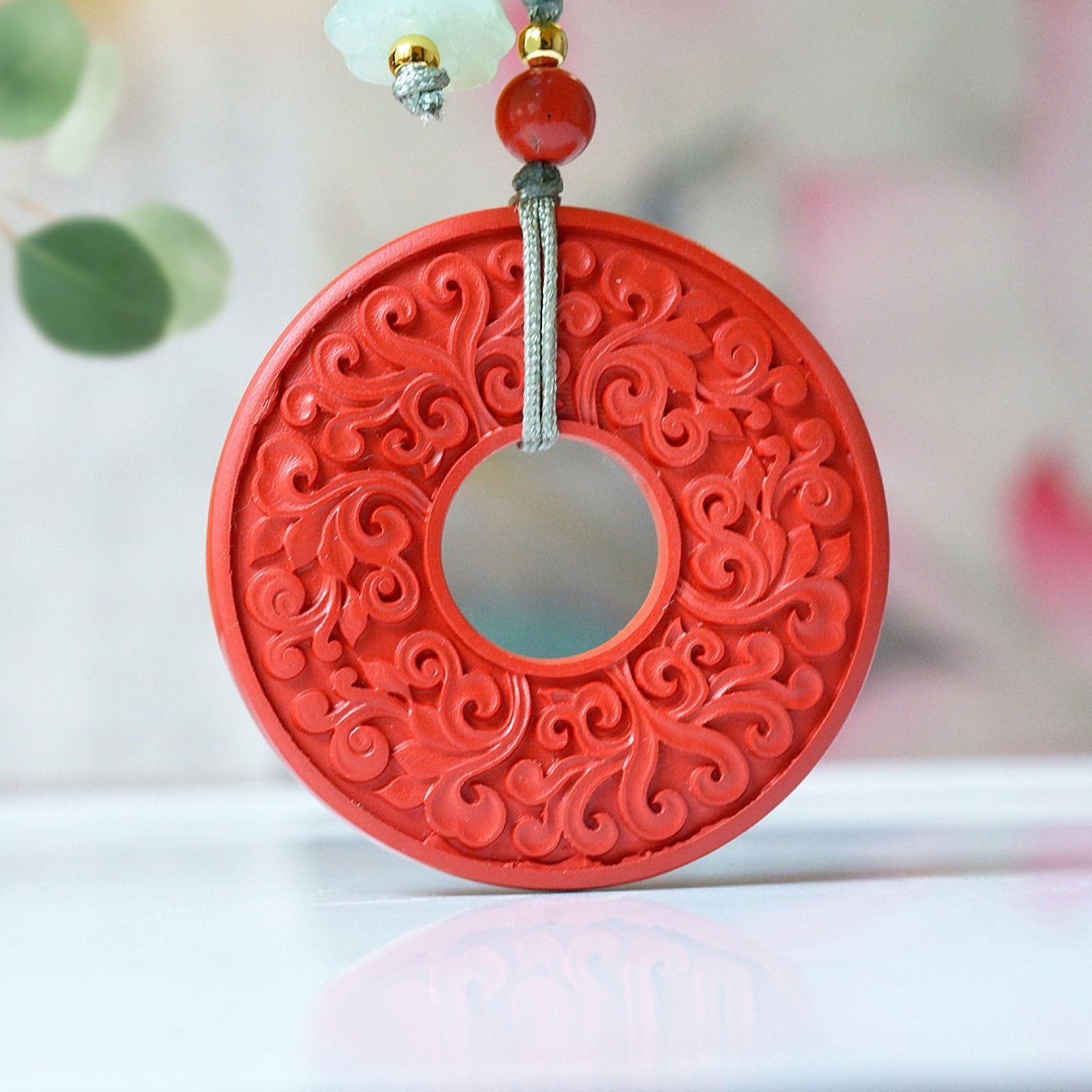 An Exquisite Cinnabar Flower Pattern Pendant - 2