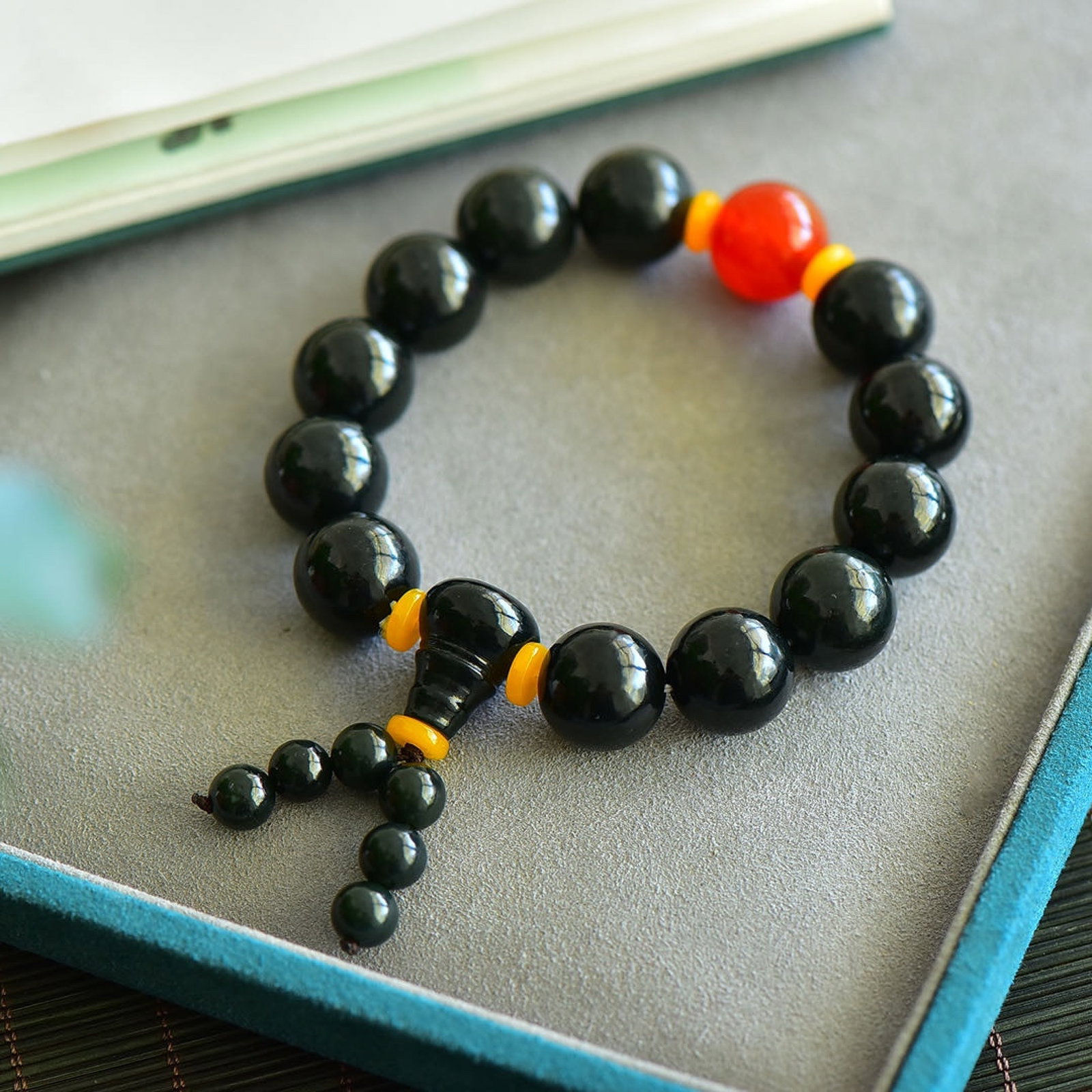 An Exquisite Sapphire Bracelets - 2