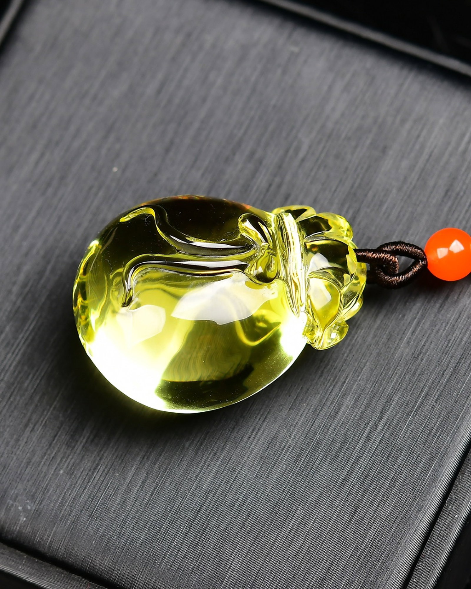 An Exquisite Crystal Pendant - 3