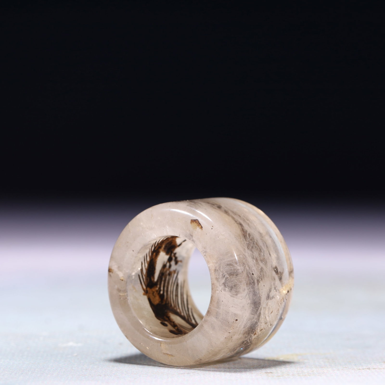 An Exquisite Crystal Thumb Ring - 7