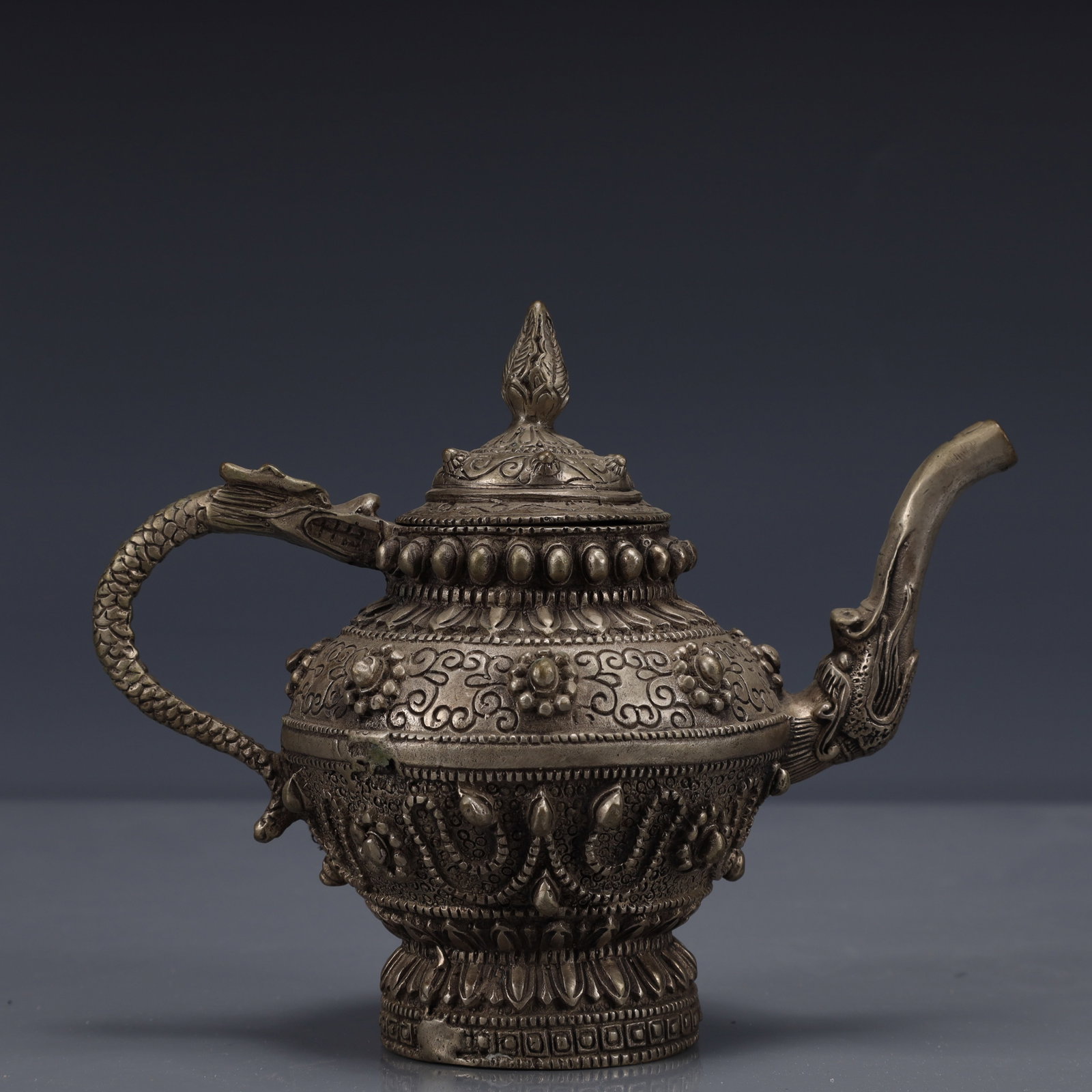 An Exquisite Silver-Plated Bronze Dragon Pattern Ewer - 6