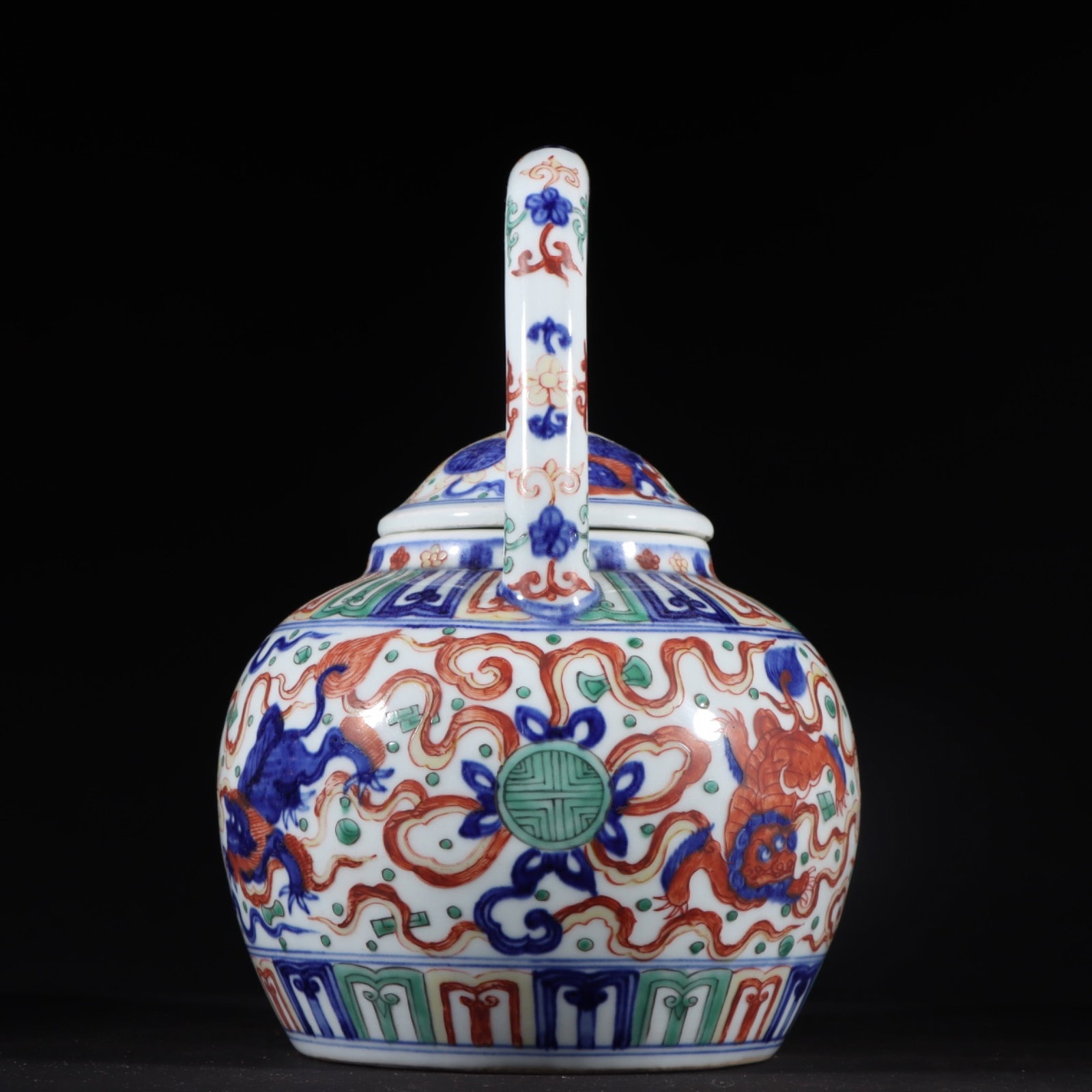 An Exquisite Wucai Lion Pattern Loop-Handled Pot - 7