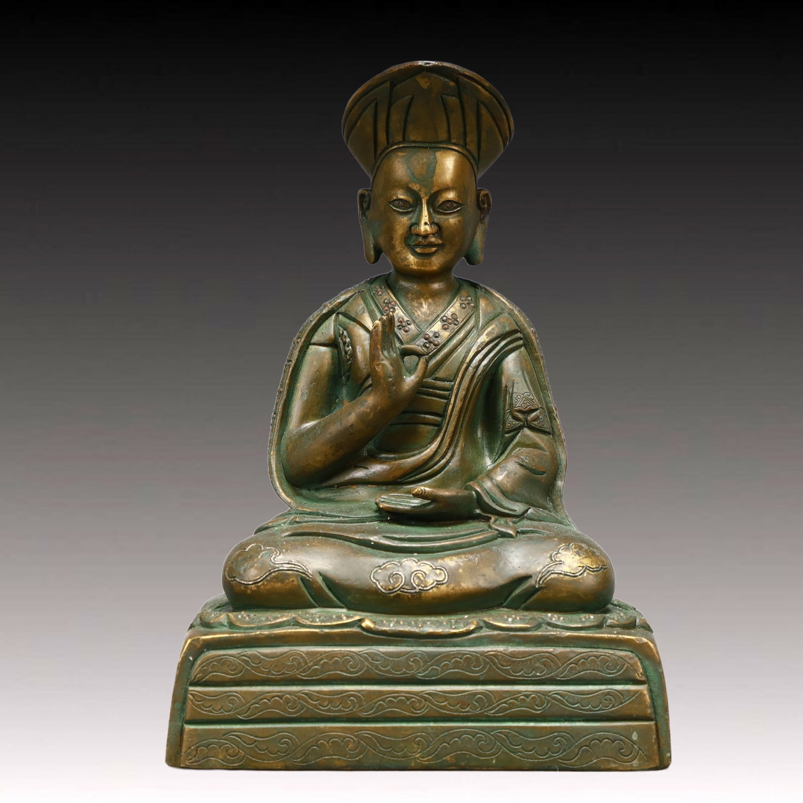 A Solemn Bronze Statue of Guru: A Solemn Bronze Statue of Guru,Ming Dynasty, China,Size:5.5inx3.9inx8.1in,Weight:2850g 铜上师像,中国明代