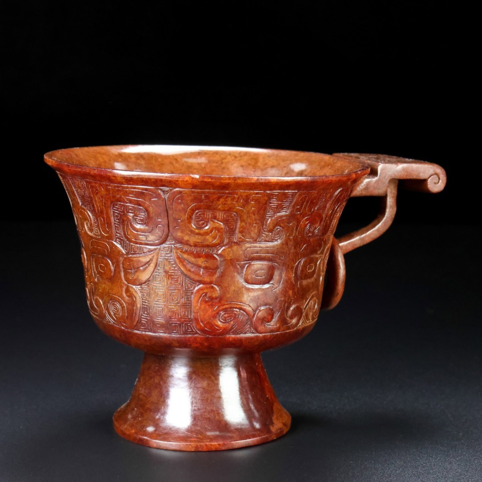 An Exquisite Archaic Jade Beast-Face Pattern Cup - 3