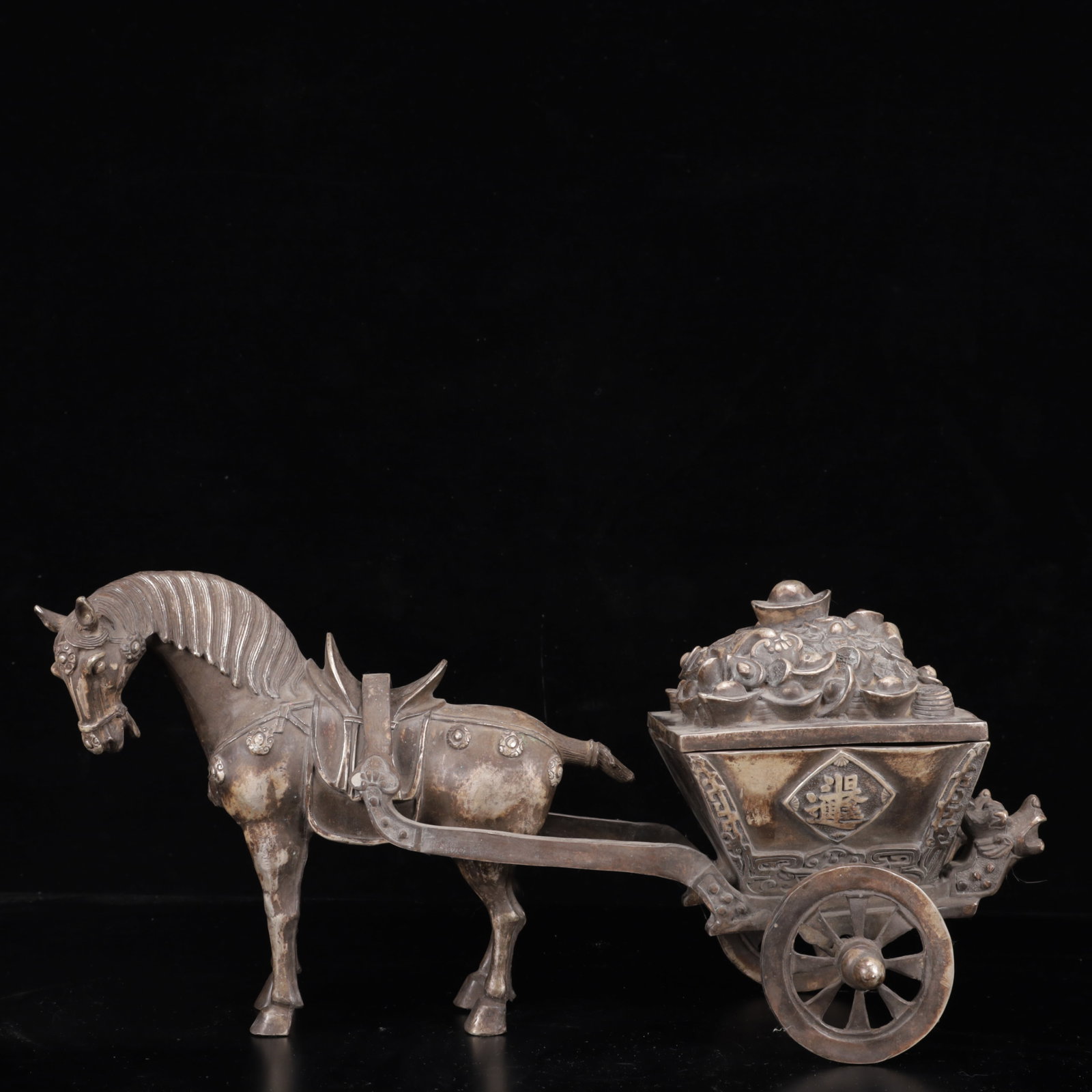 A Huge Silver-Plated Bronze Dragon Pattern Carriage: A Huge Silver-Plated Bronze Dragon Pattern Carriage,Qing Dynasty,China,Size:17.3inx8.3inx8.7in,Weight:4750g 铜镀银龙纹马车,中国清代