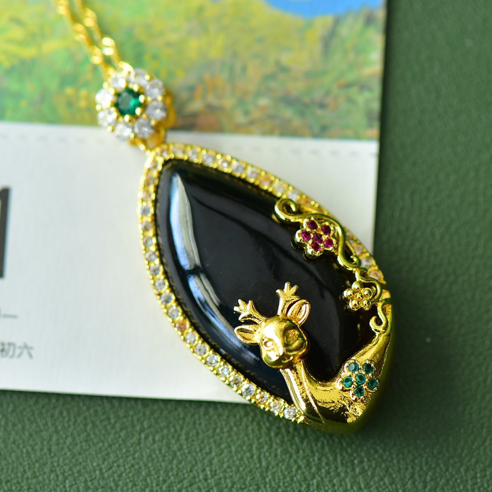 An Exquisite Bronze-Gold Plated Inlaid Green Jade Deer Pattern Necklace,Inlaid Diamond: An Exquisite Bronze-Gold Plated Inlaid Green Jade Deer Pattern Necklace,Inlaid Diamond,Size:0.8inx1.6in 铜镀金镶青玉鹿纹项链,嵌钻