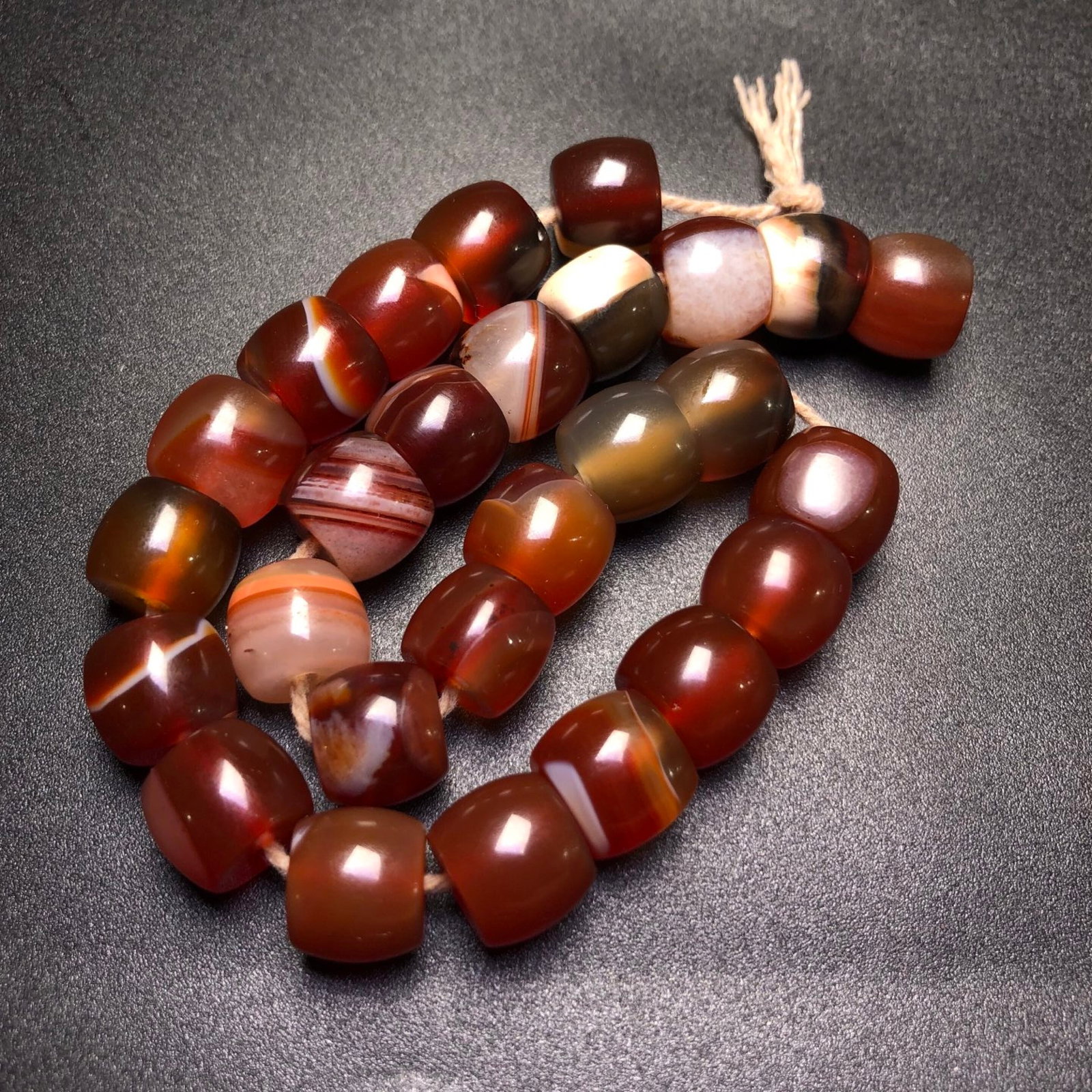A Precious Agate Bracelets - 3