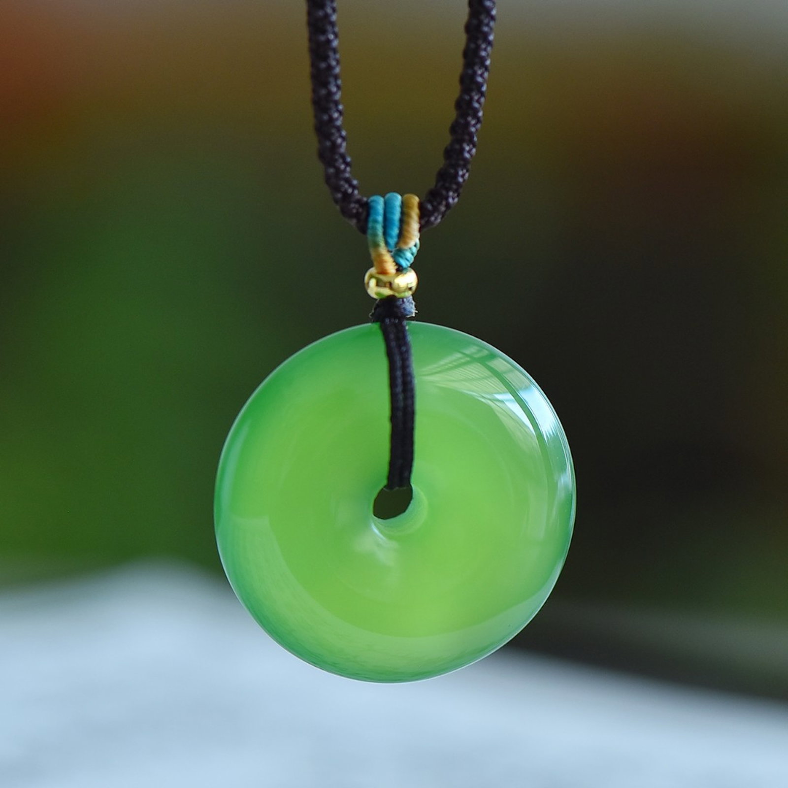 An Exquisite Jadeite Pendant: An Exquisite Jadeite Pendant,Size:1in-1in 翡翠挂件