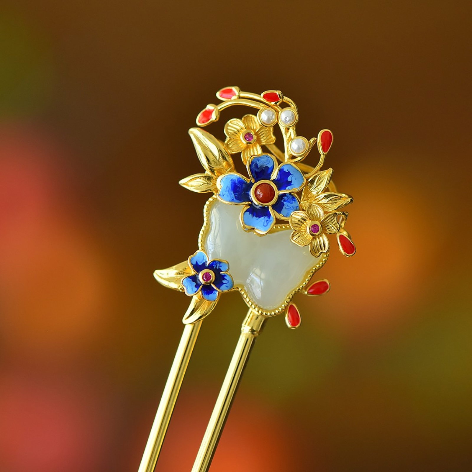 An Exquisite Sterling Silver-Gold Plated Inlaid White Jade Hairpin: An Exquisite Sterling Silver-Gold Plated Inlaid White Jade Hairpin,Size:0.6inx0.7in 纯银镀金镶白玉发簪