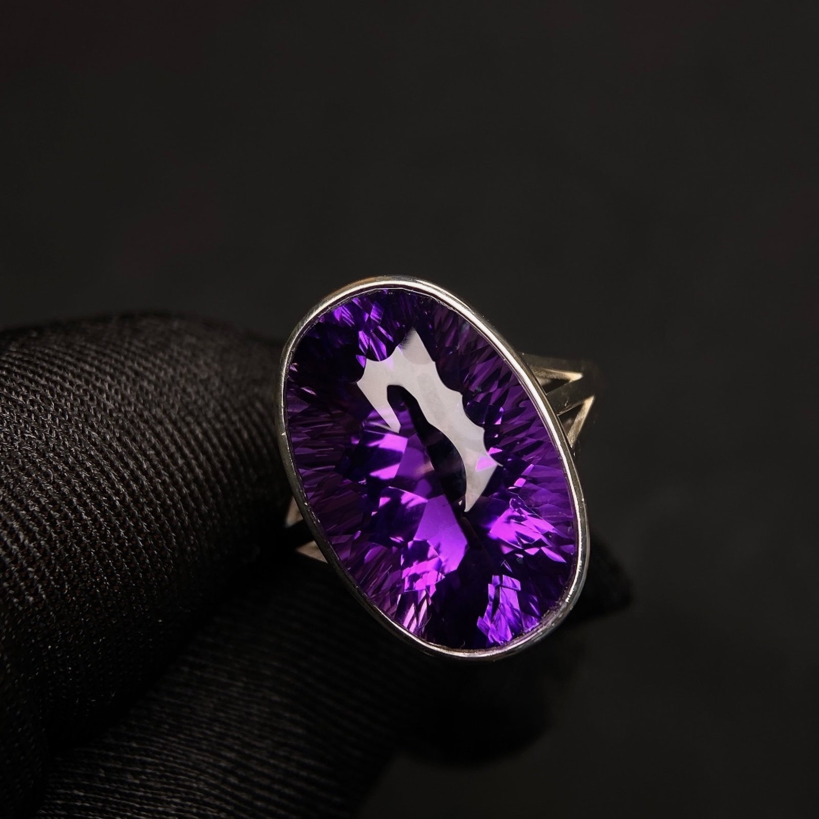 22.6Ctw Natural Amethyst Ring