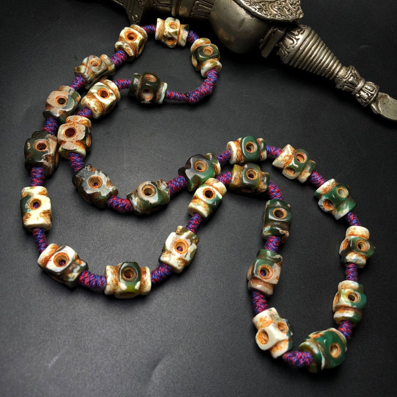 A Precious Agate Necklace - 3