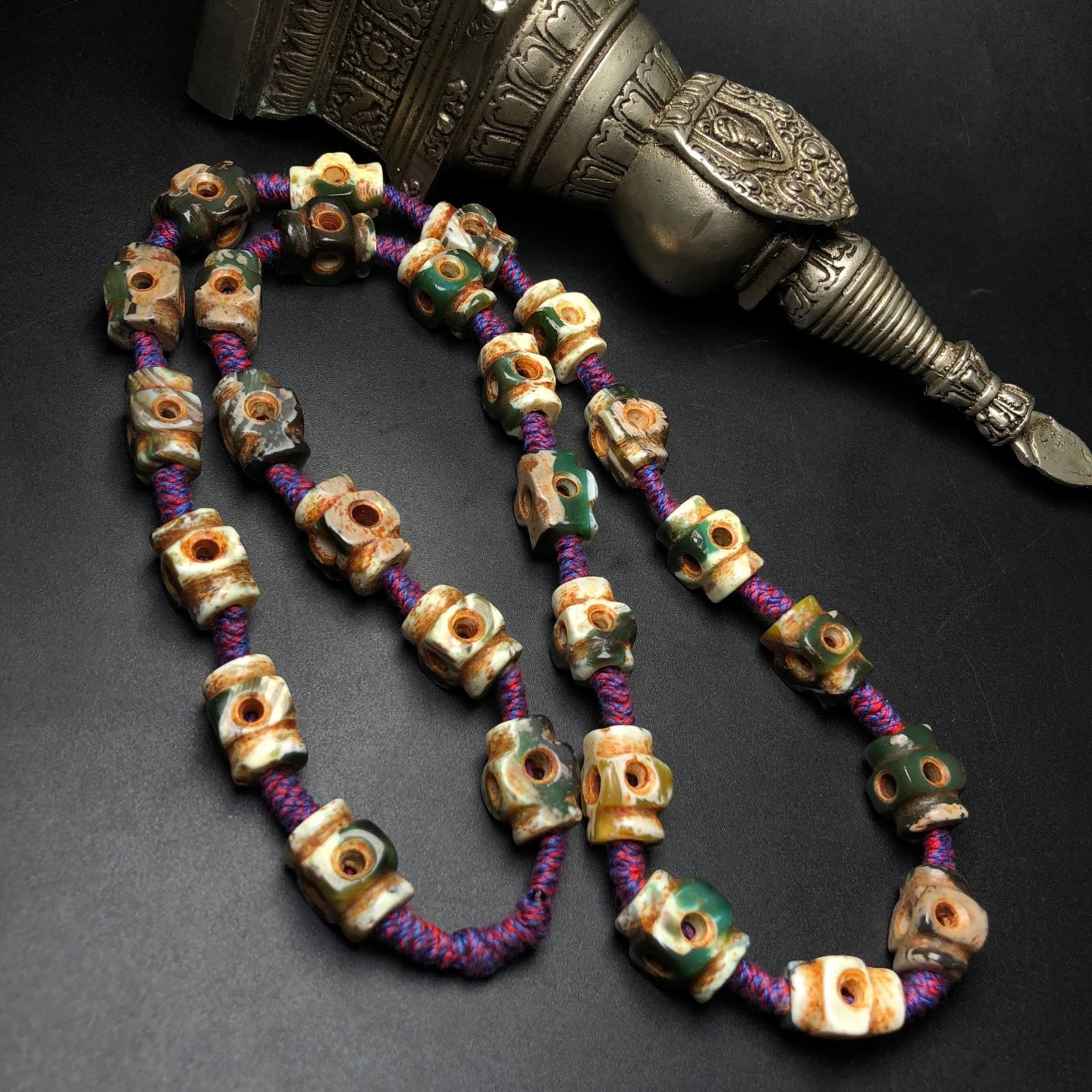 A Precious Agate Necklace - 5