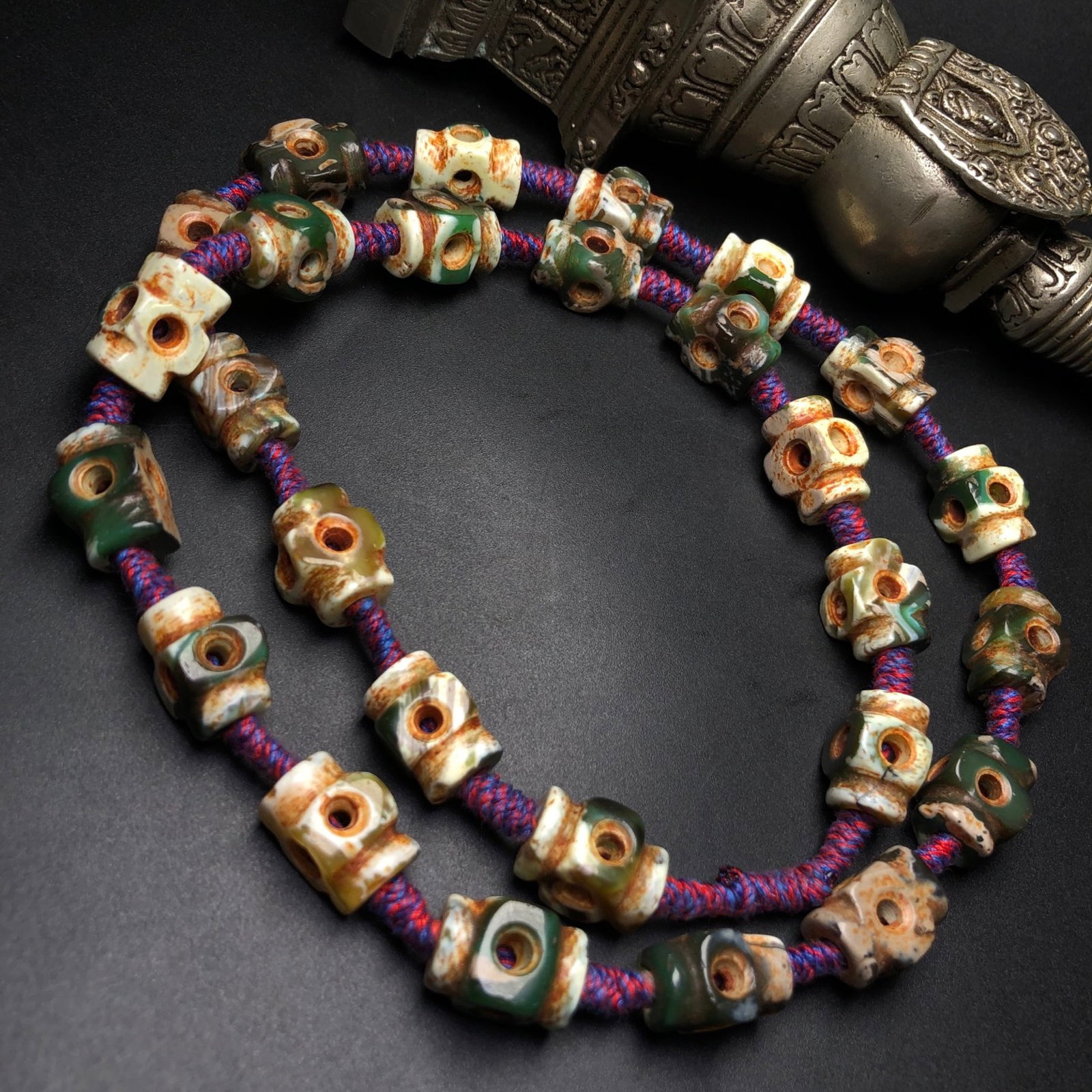 A Precious Agate Necklace - 6