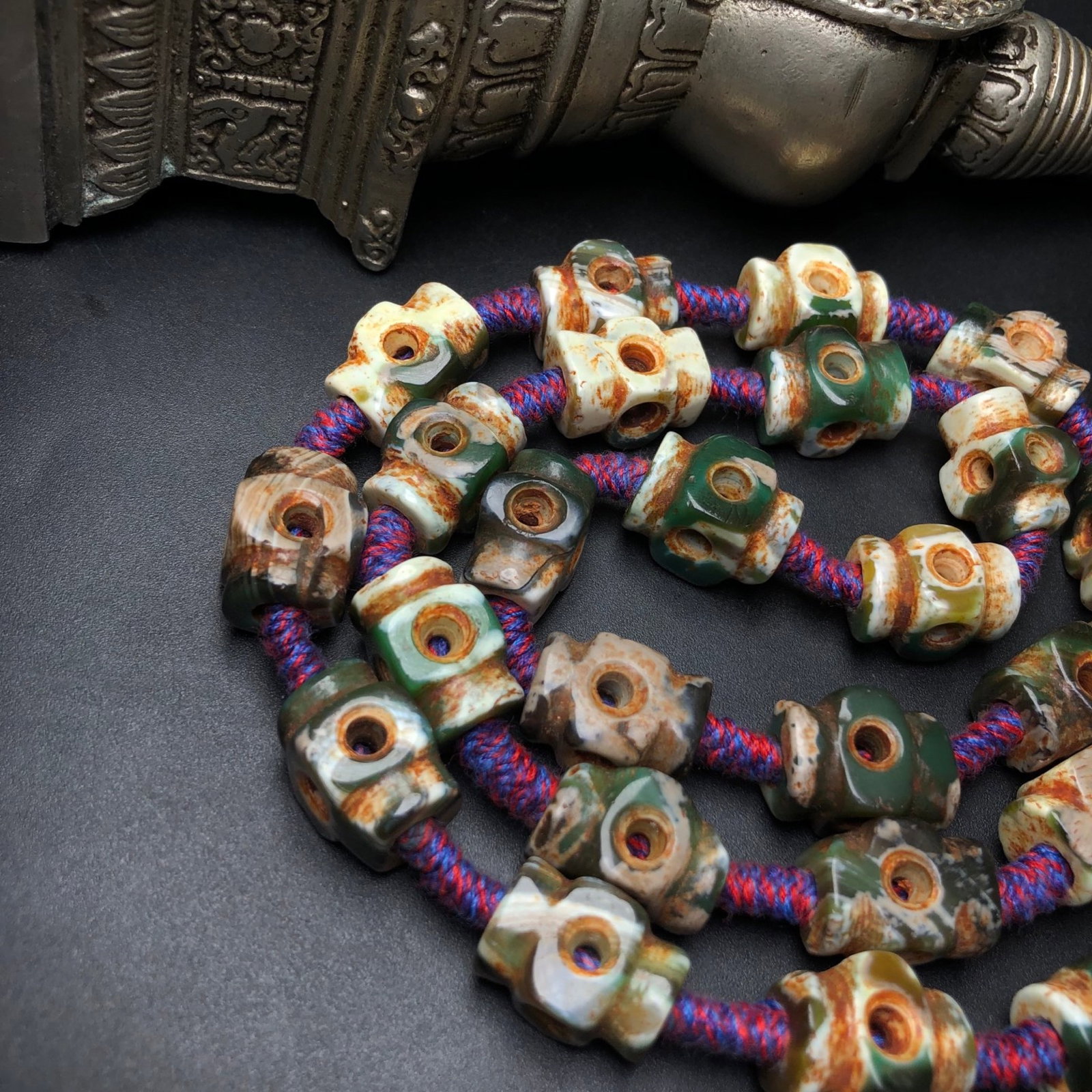 A Precious Agate Necklace - 7