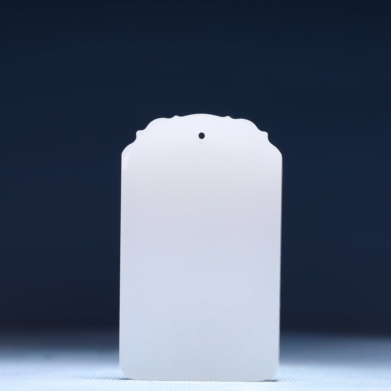 An Exquisite White Jade Tiger Pattern Pendant - 4