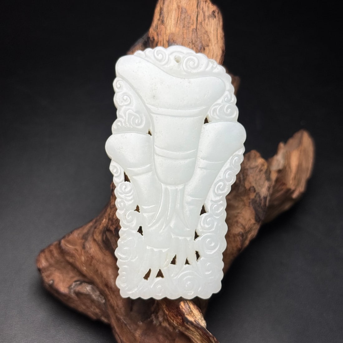 An Exquisite White Jade Goblet Pattern Pendant - 3