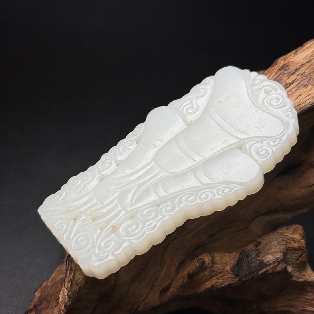 An Exquisite White Jade Goblet Pattern Pendant - 4