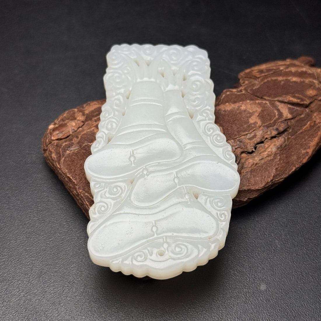 An Exquisite White Jade Goblet Pattern Pendant - 6