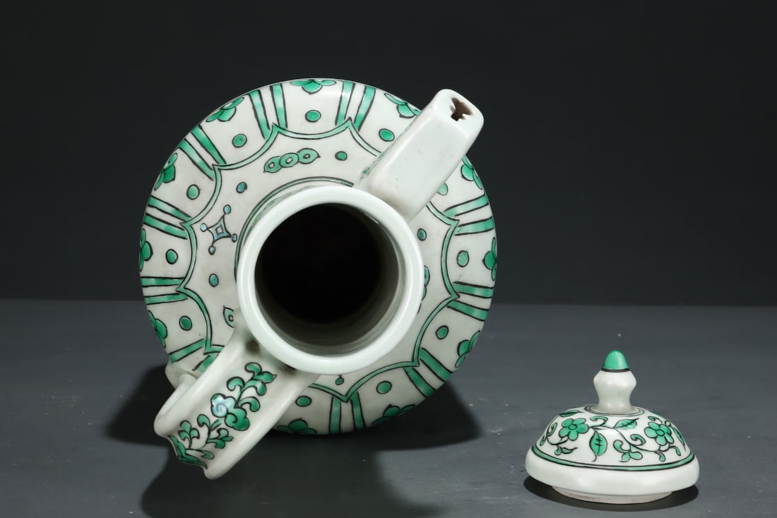 An Exquisite Green Ground Flower Pattern Dragon Pattern Ewer - 7