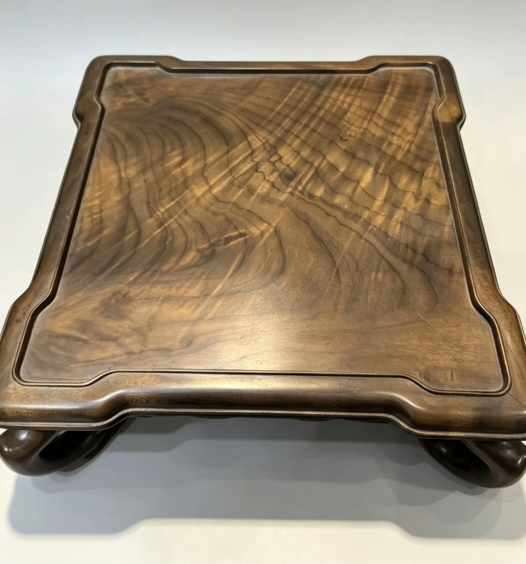 An Exquisite Golden Phoebe Table - 2