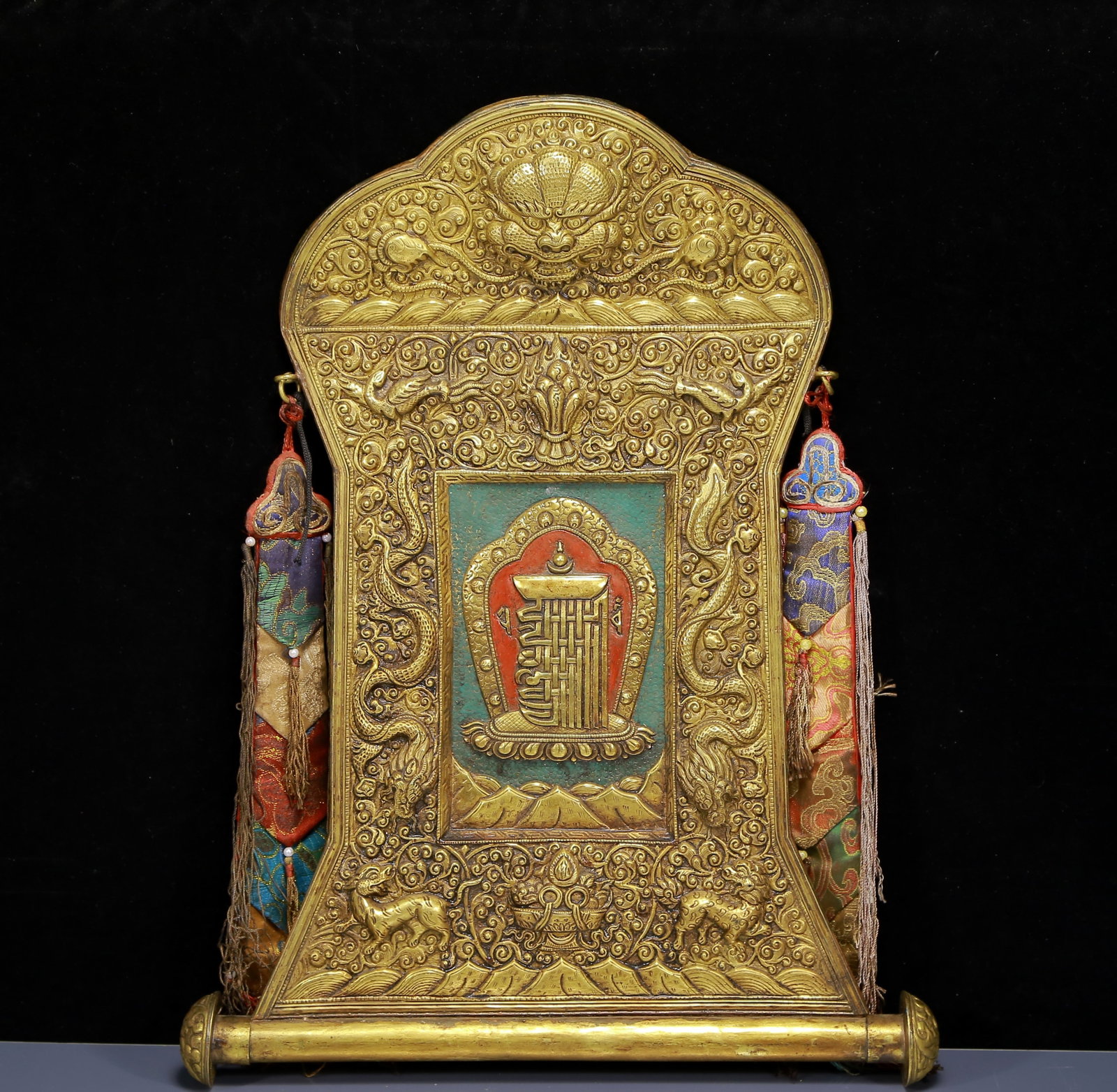 A Rare Gilt Bronze Tangka: A Rare Gilt Bronze Tangka,Ming Dynasty,China,Size:15inx18.9in,Weight:1230g,铜鎏金唐卡,中国明代