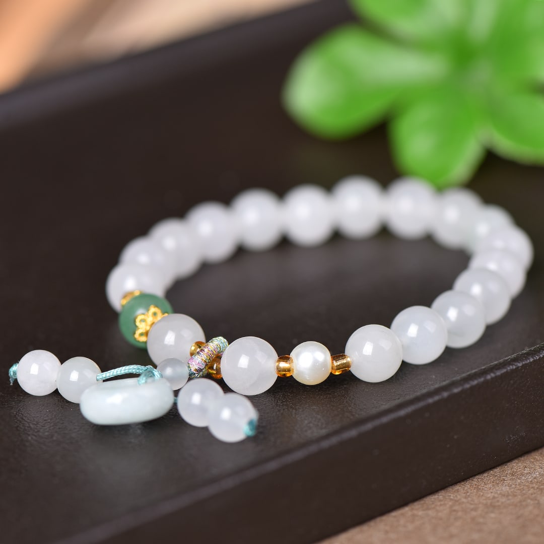 An Exquisite White Jade Bracelets - 2
