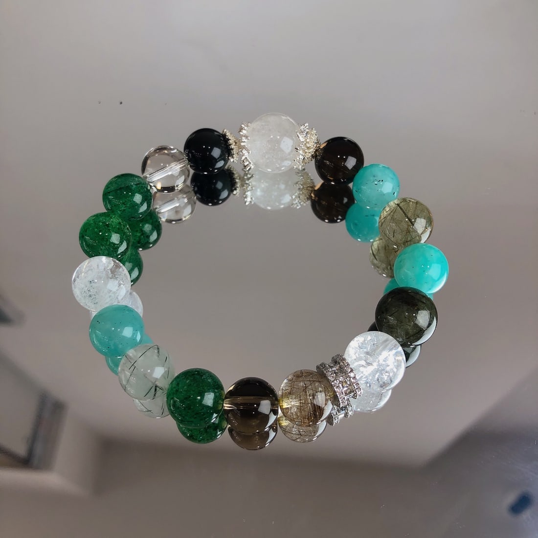 An Exquisite Crystal Bracelets - 9